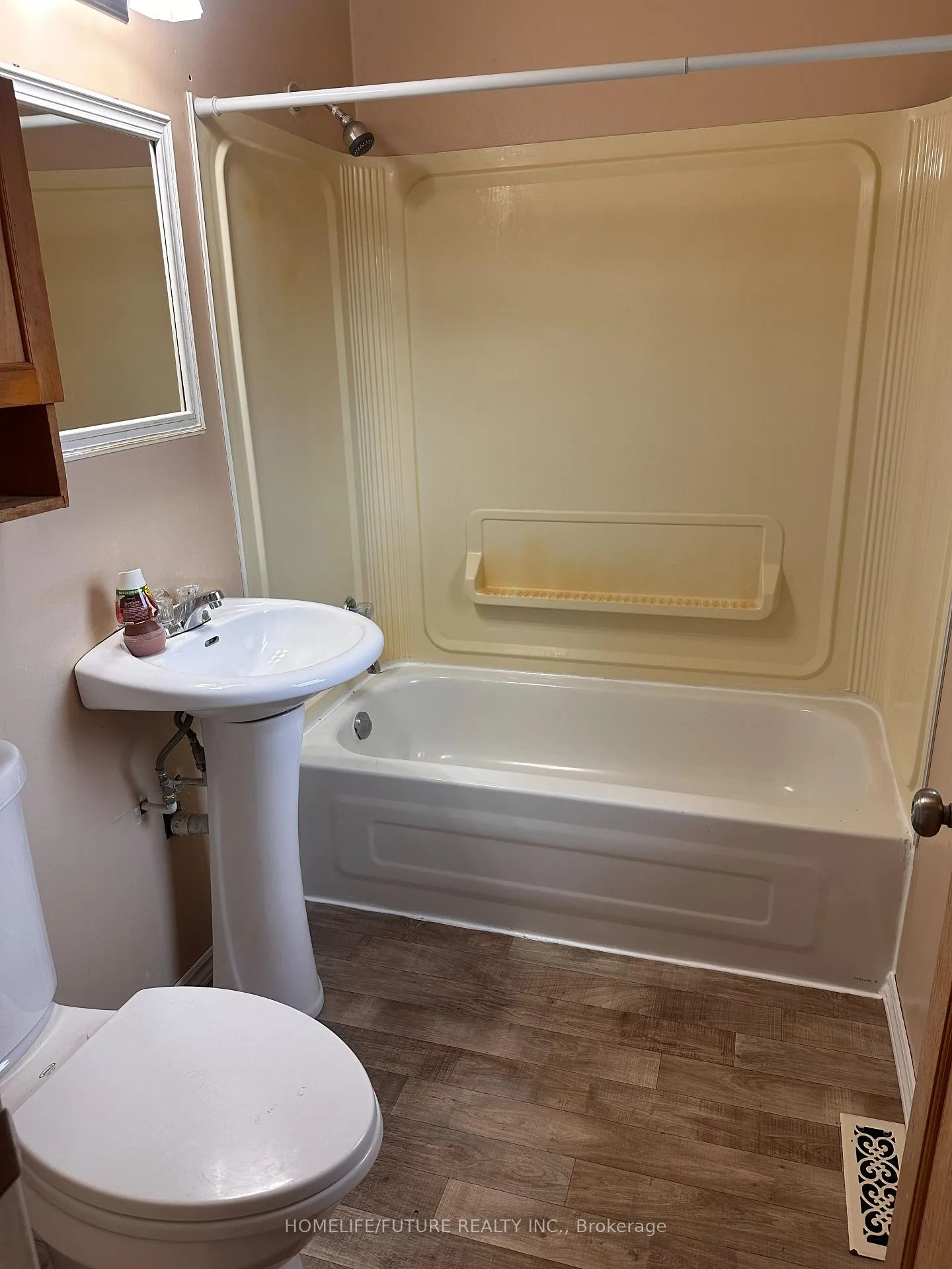 Photo 14 of 1418 Wilson Road N, Oshawa, Samac — HOMEH