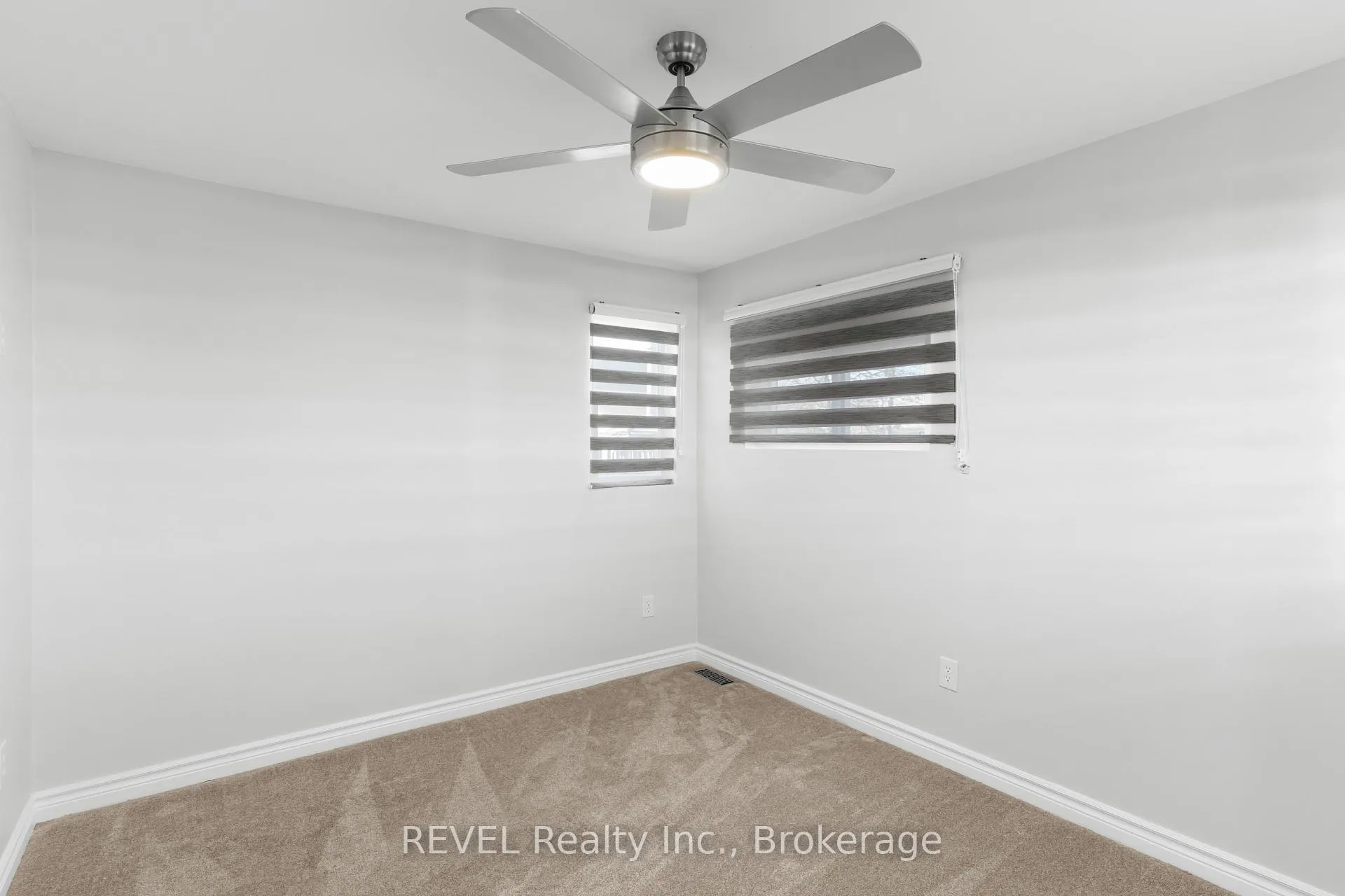 Photo 9 of 5679 Desson Avenue, Niagara Falls, Clifton Hill — HOMEH