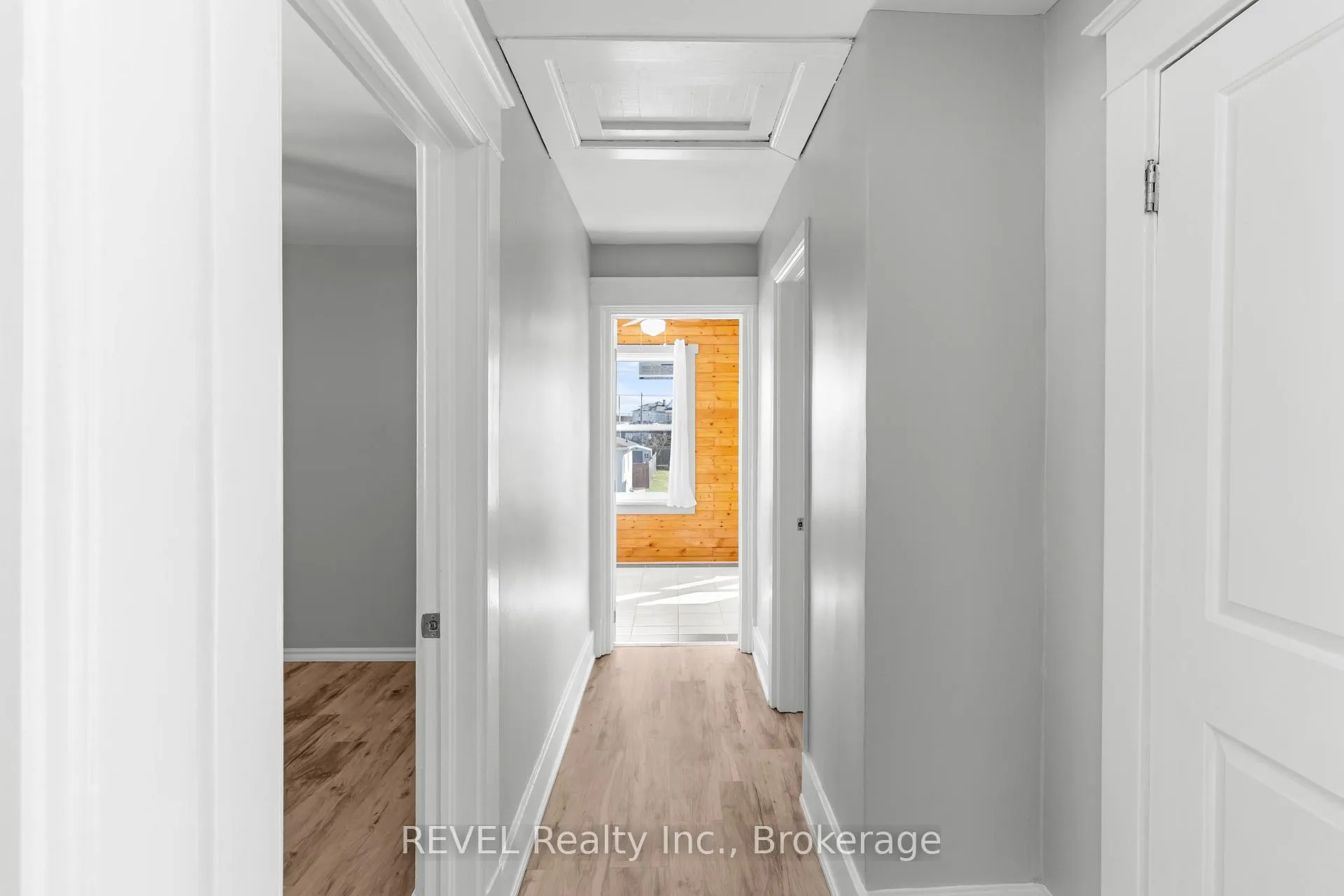 Photo 13 of 5679 Desson Avenue, Niagara Falls, Clifton Hill — HOMEH