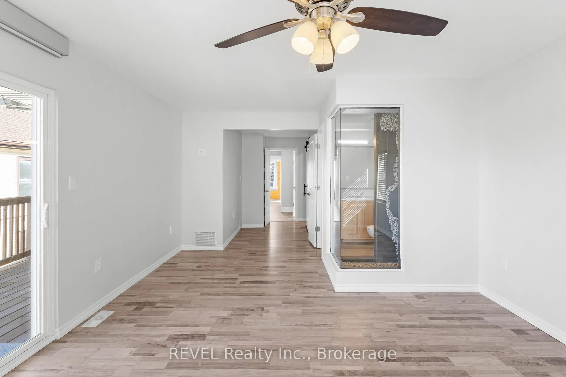 Photo 25 of 5679 Desson Avenue, Niagara Falls, Clifton Hill — HOMEH