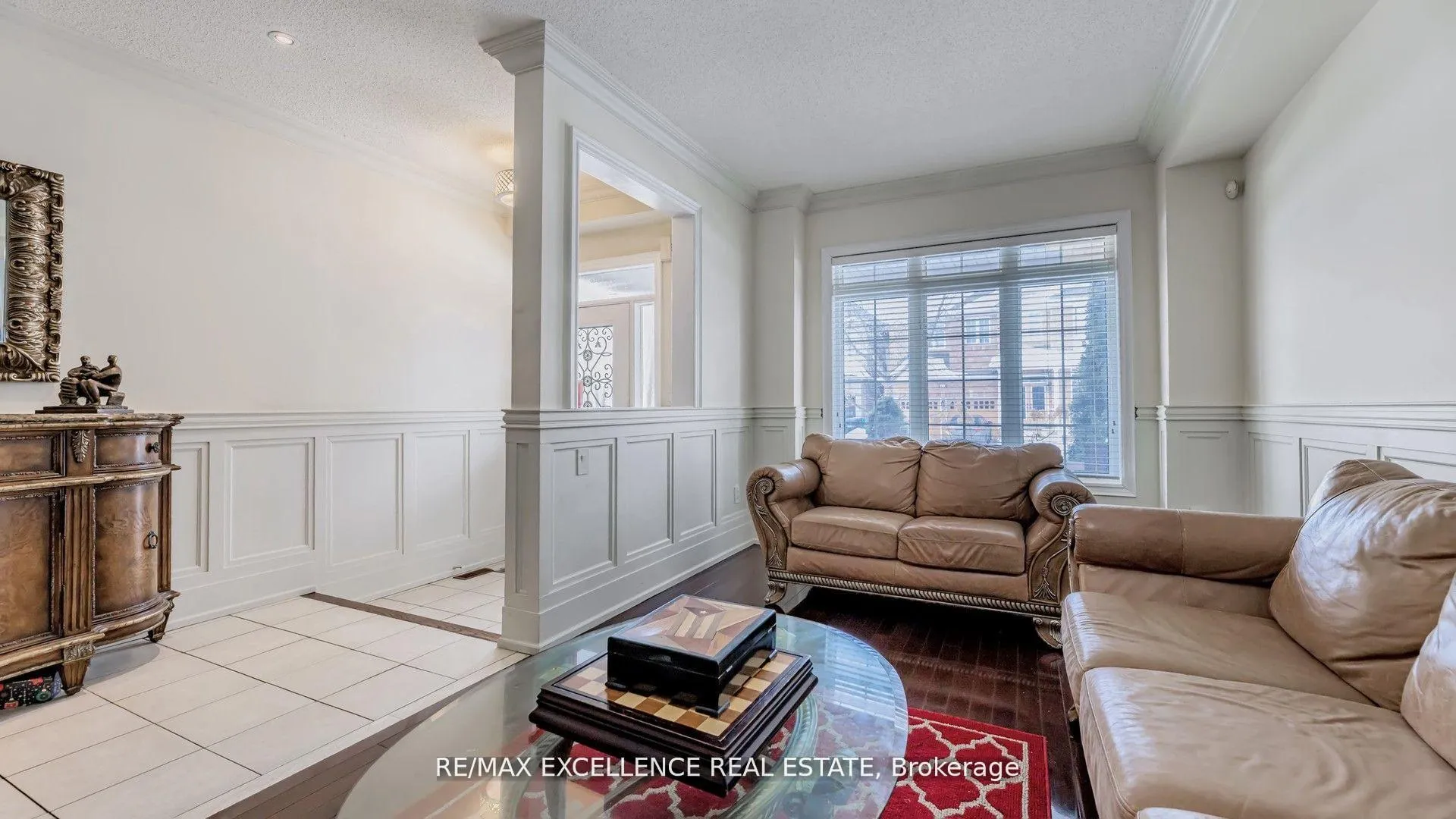 Photo 3 of 68 Bluffwood Crescent, Brampton, Bram East — HOMEH