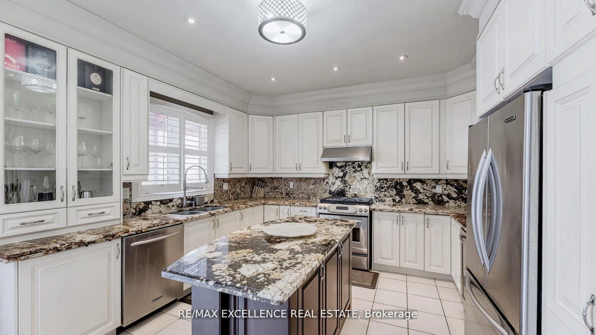 Photo 9 of 68 Bluffwood Crescent, Brampton, Bram East — HOMEH