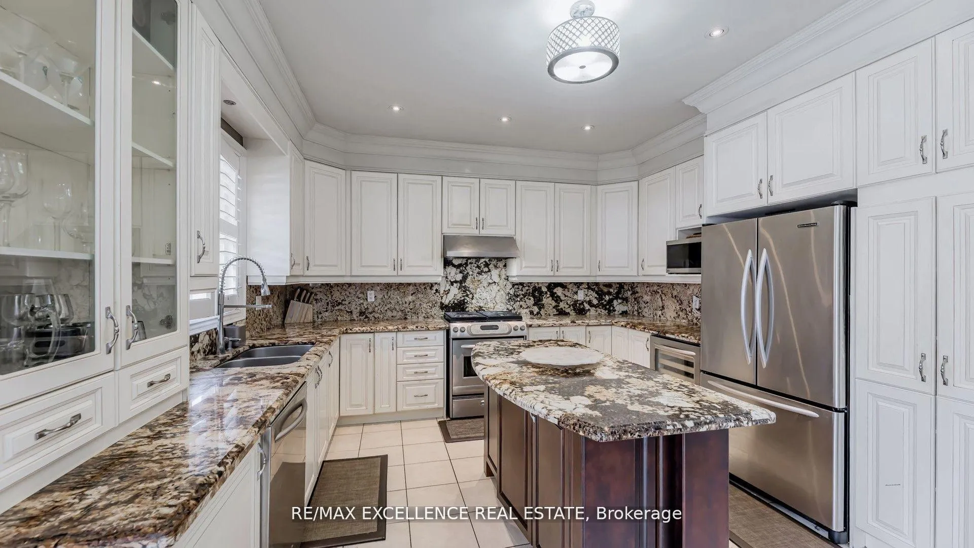 Photo 10 of 68 Bluffwood Crescent, Brampton, Bram East — HOMEH