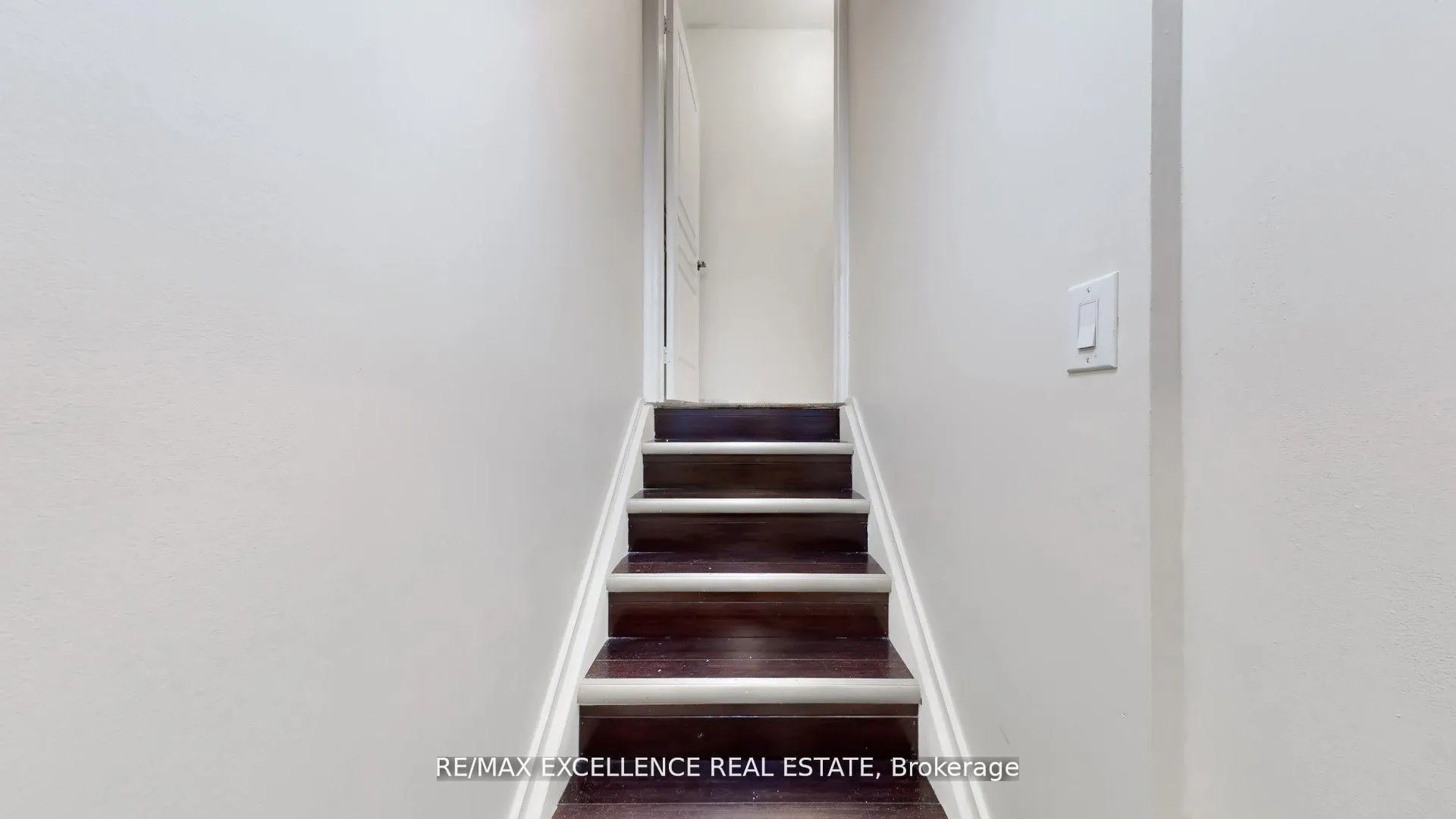 Photo 39 of 68 Bluffwood Crescent, Brampton, Bram East — HOMEH