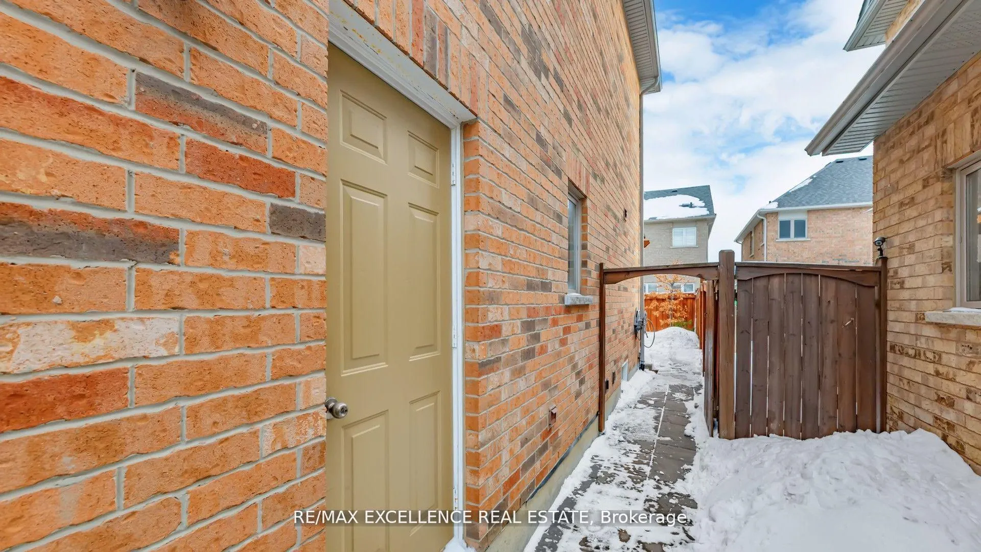 Photo 47 of 68 Bluffwood Crescent, Brampton, Bram East — HOMEH