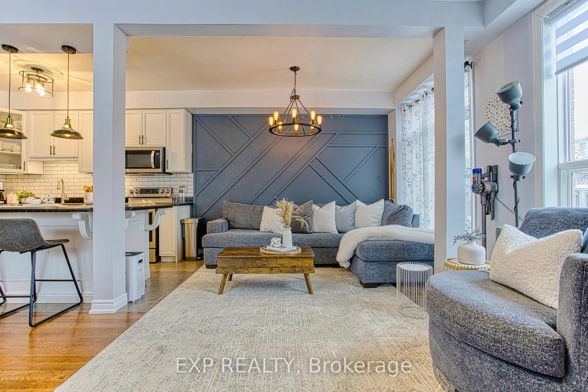 Photo 18 of 114 Marina Point Crescent, Hamilton, Winona Park — HOMEH