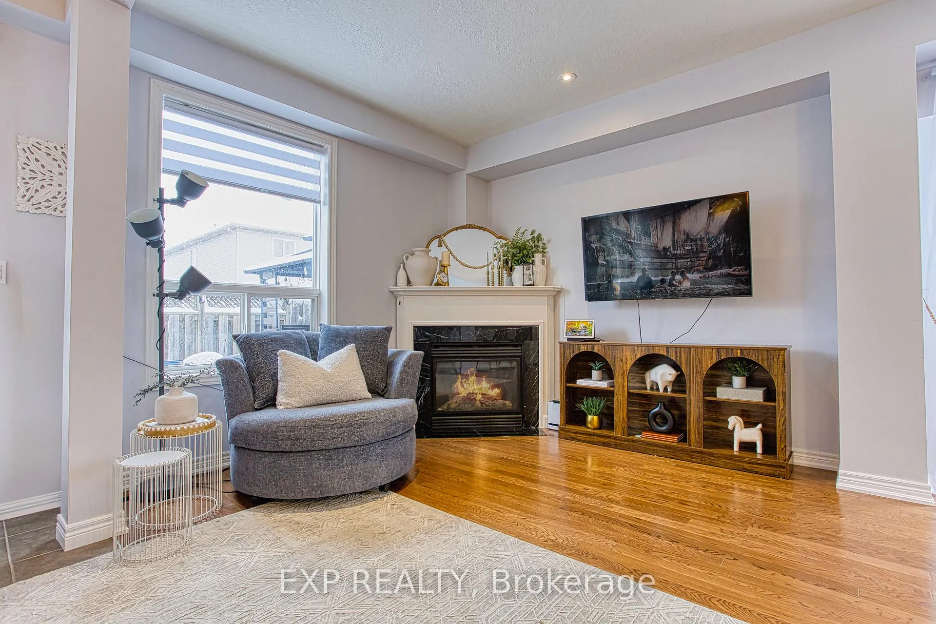 Photo 19 of 114 Marina Point Crescent, Hamilton, Winona Park — HOMEH