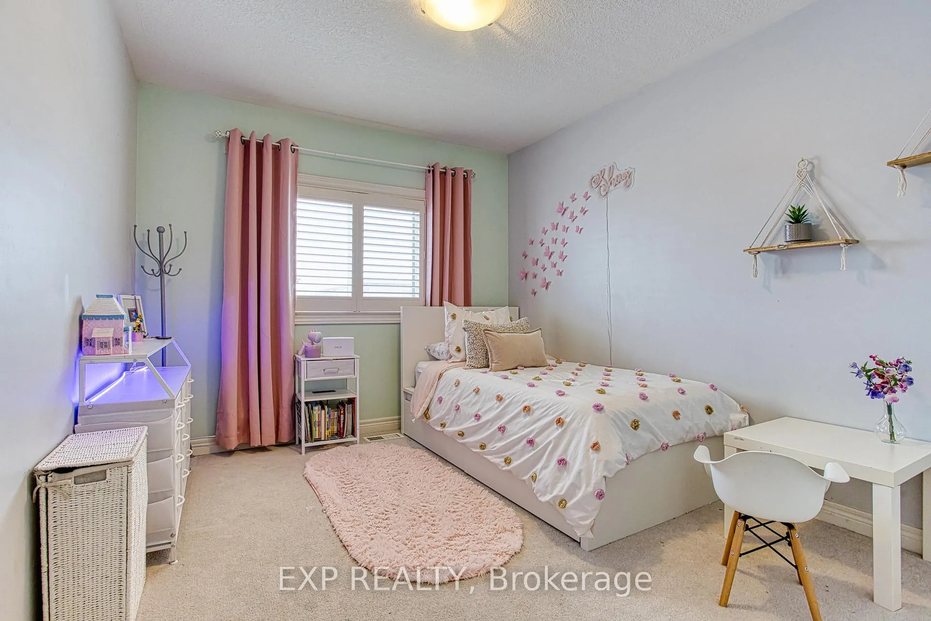 Photo 27 of 114 Marina Point Crescent, Hamilton, Winona Park — HOMEH