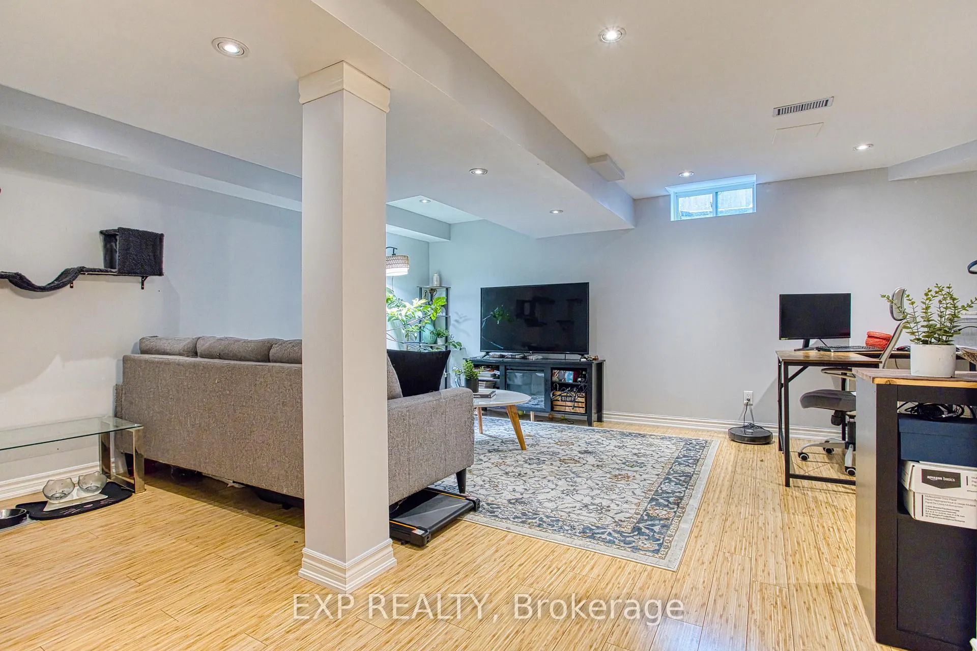 Photo 29 of 114 Marina Point Crescent, Hamilton, Winona Park — HOMEH