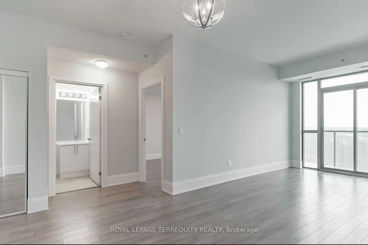 Photo 4 of Unit 704, 45 Yorkland Boulevard, Brampton, Goreway Drive Corridor — HOMEH