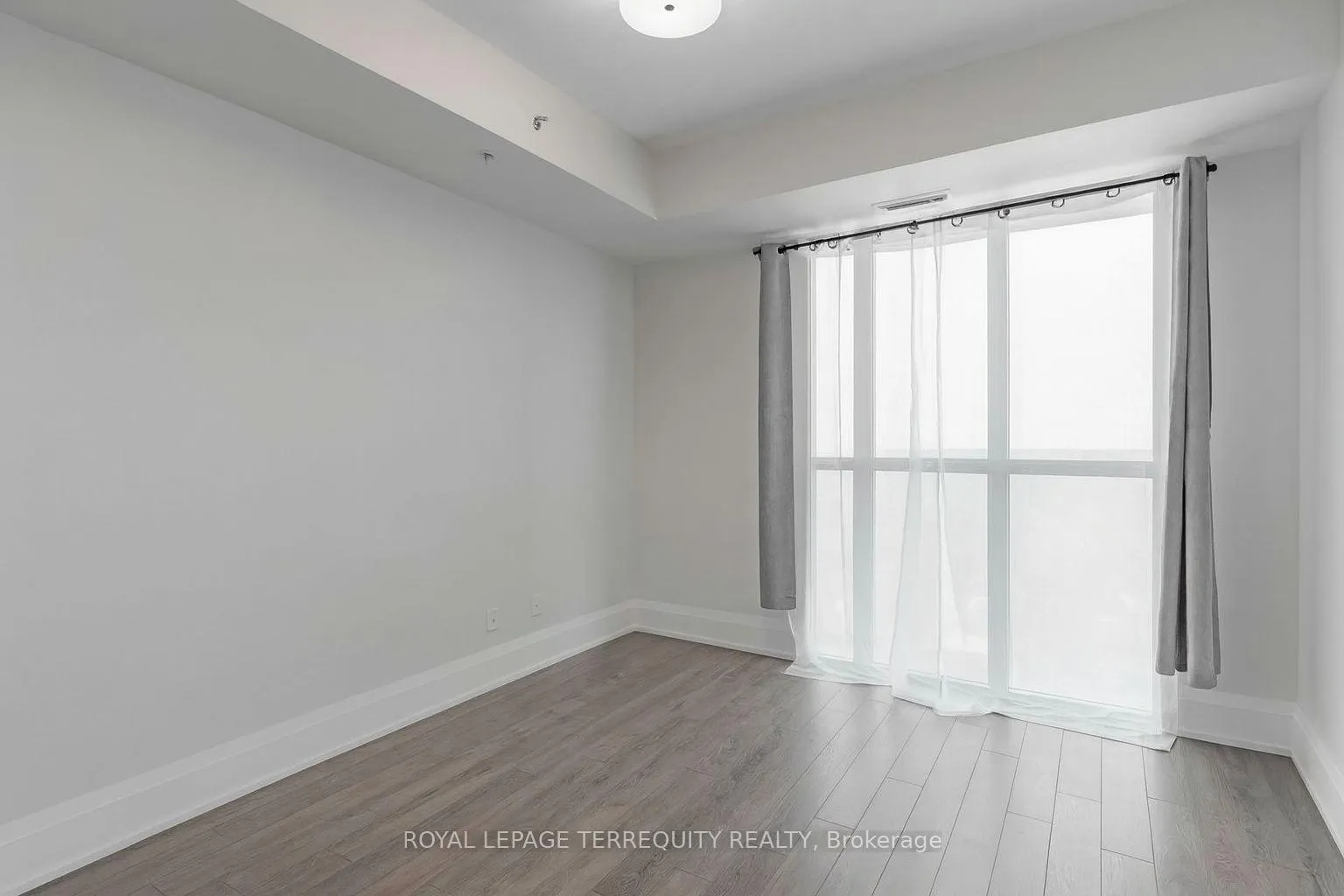 Photo 5 of Unit 704, 45 Yorkland Boulevard, Brampton, Goreway Drive Corridor — HOMEH