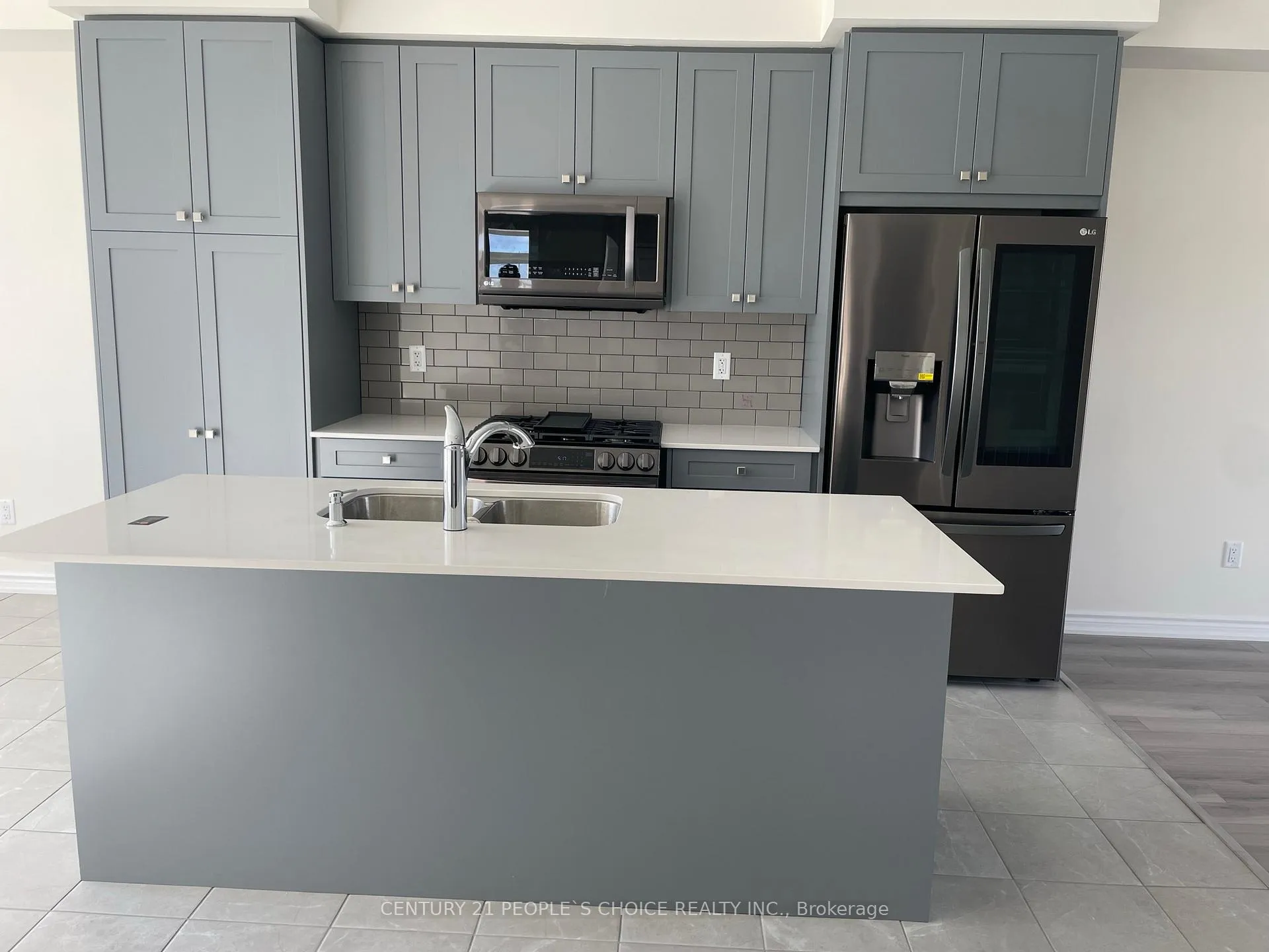 Photo 7 of 32 Purple Sage Drive, Brampton, Bram East — HOMEH