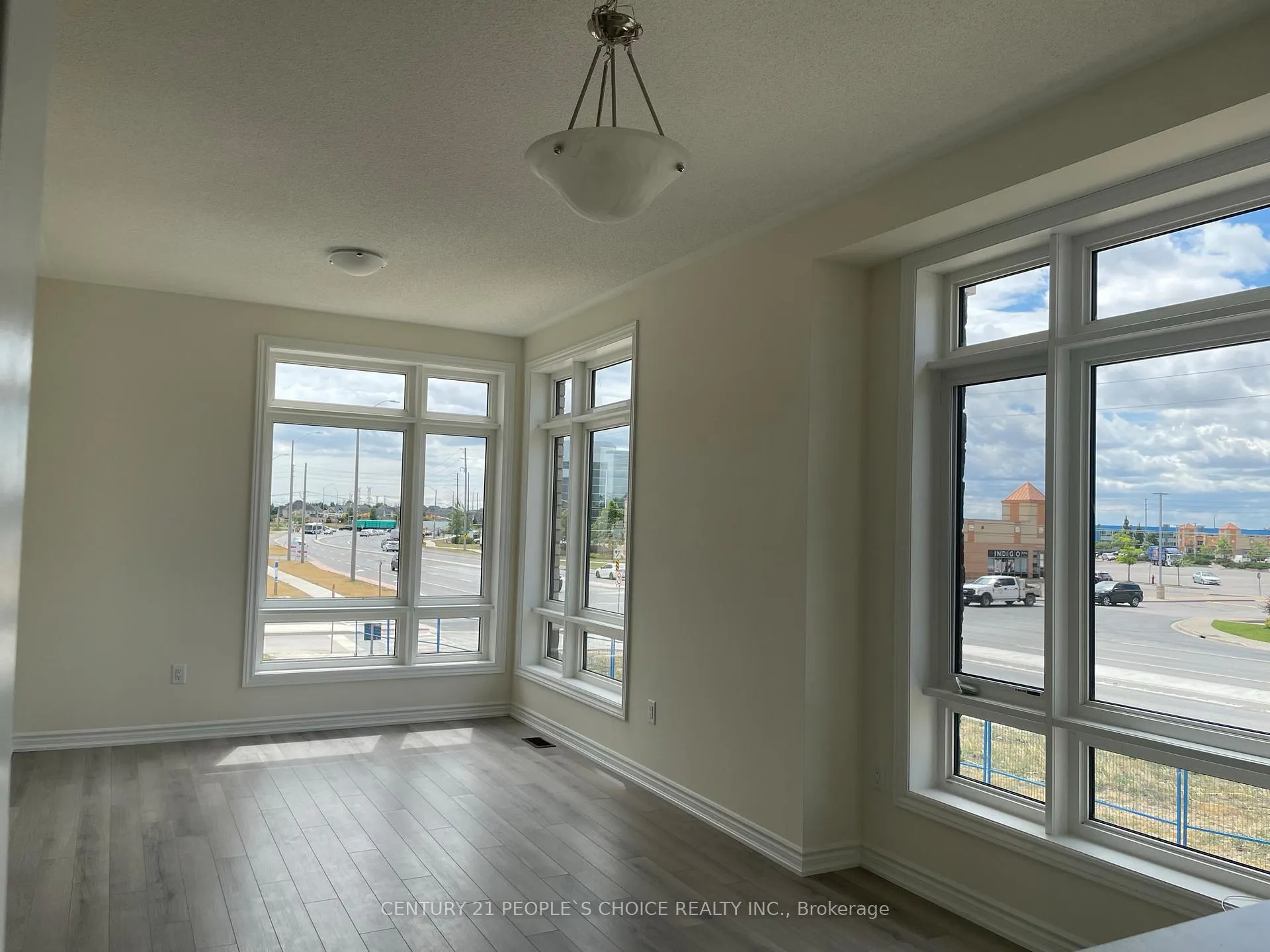Photo 14 of 32 Purple Sage Drive, Brampton, Bram East — HOMEH
