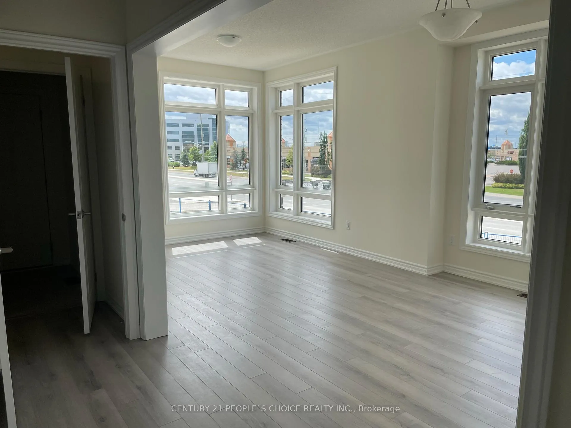 Photo 15 of 32 Purple Sage Drive, Brampton, Bram East — HOMEH