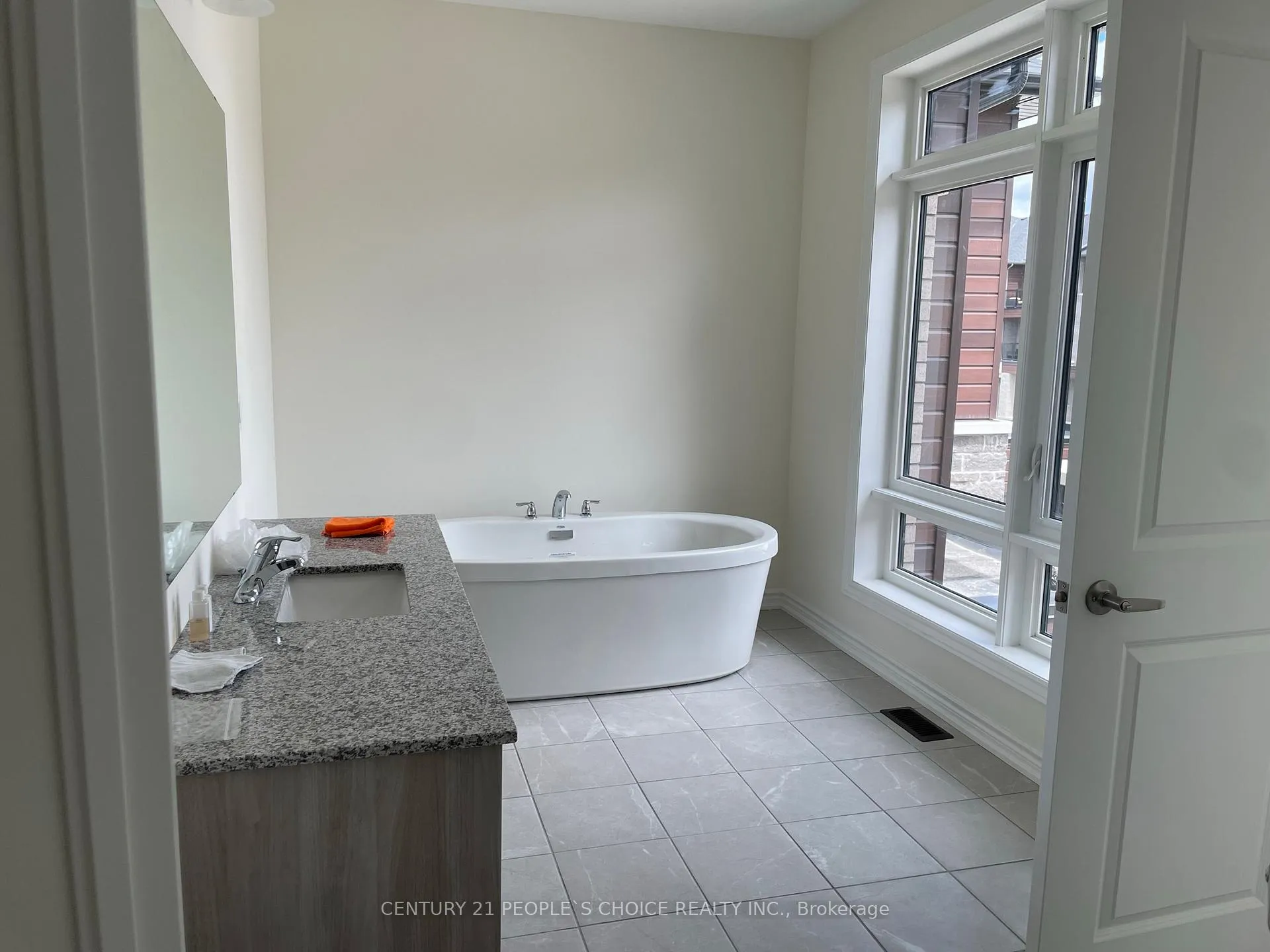 Photo 18 of 32 Purple Sage Drive, Brampton, Bram East — HOMEH