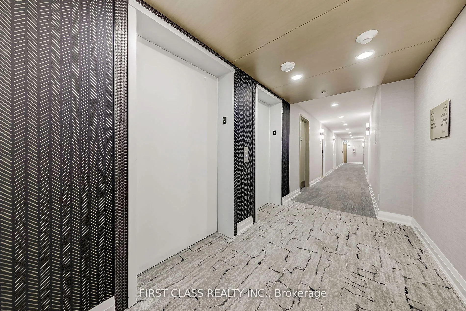 Photo 4 of Unit 904, 2369 Danforth Avenue, Toronto, East End-Danforth — HOMEH