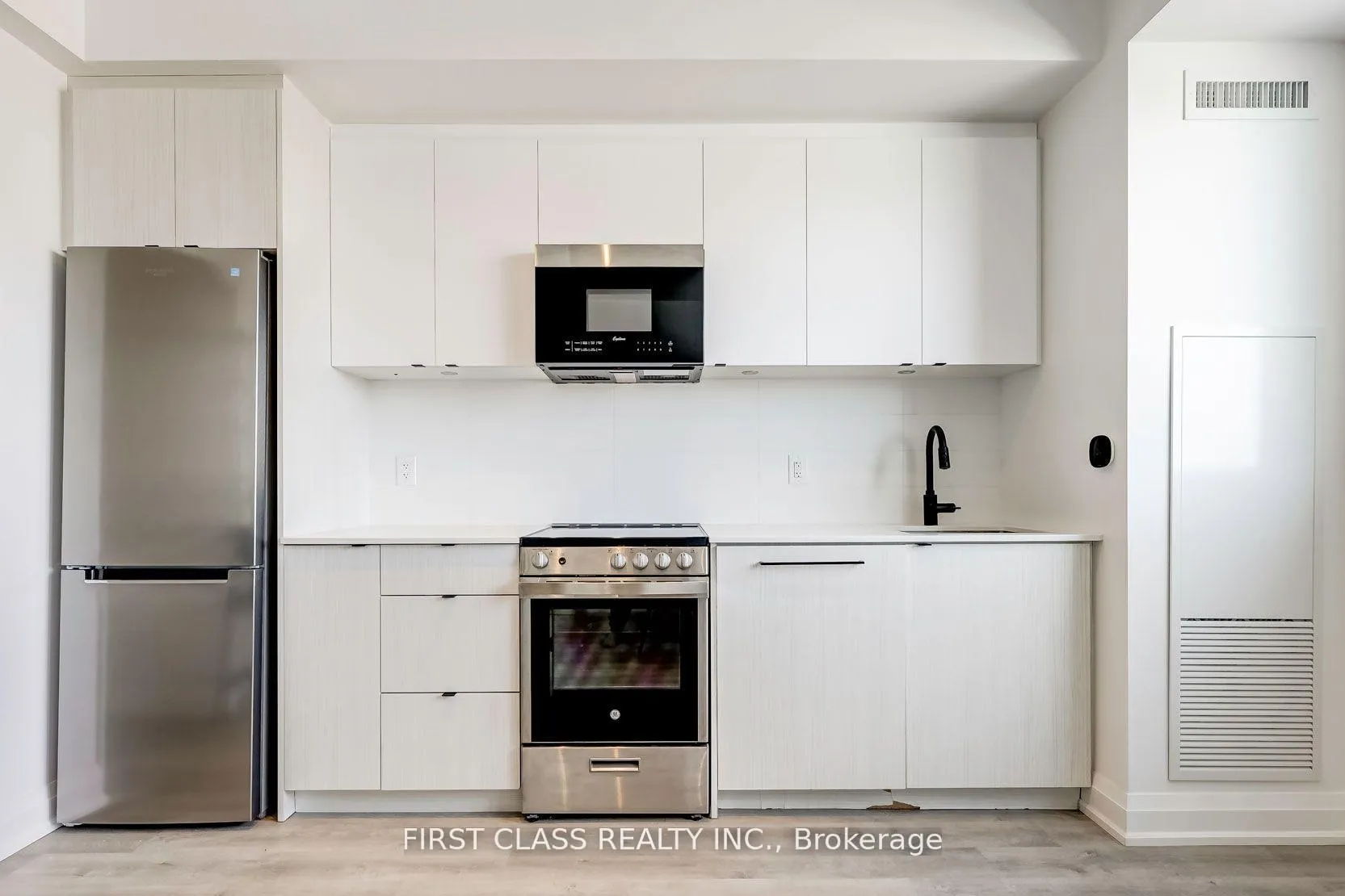 Photo 9 of Unit 904, 2369 Danforth Avenue, Toronto, East End-Danforth — HOMEH
