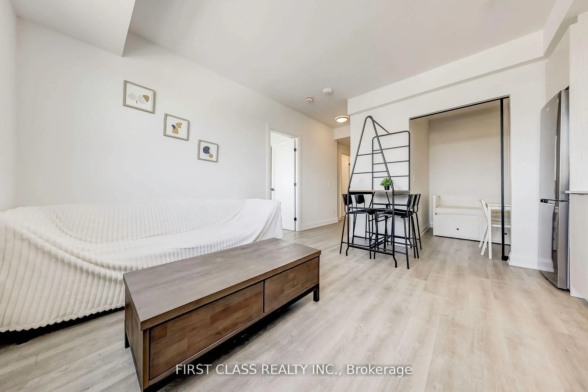 Photo 11 of Unit 904, 2369 Danforth Avenue, Toronto, East End-Danforth — HOMEH