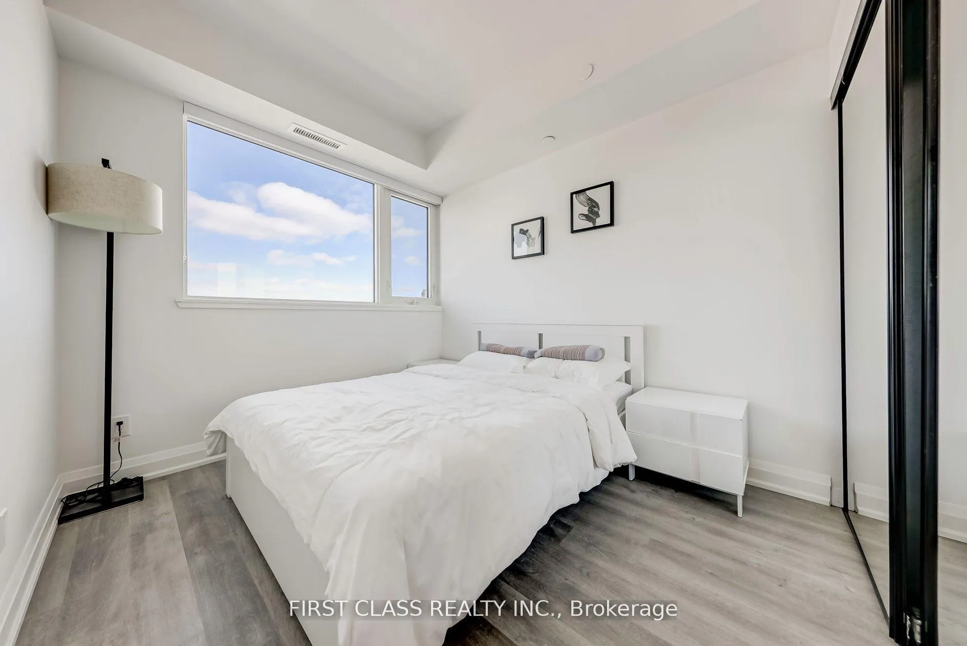 Photo 13 of Unit 904, 2369 Danforth Avenue, Toronto, East End-Danforth — HOMEH