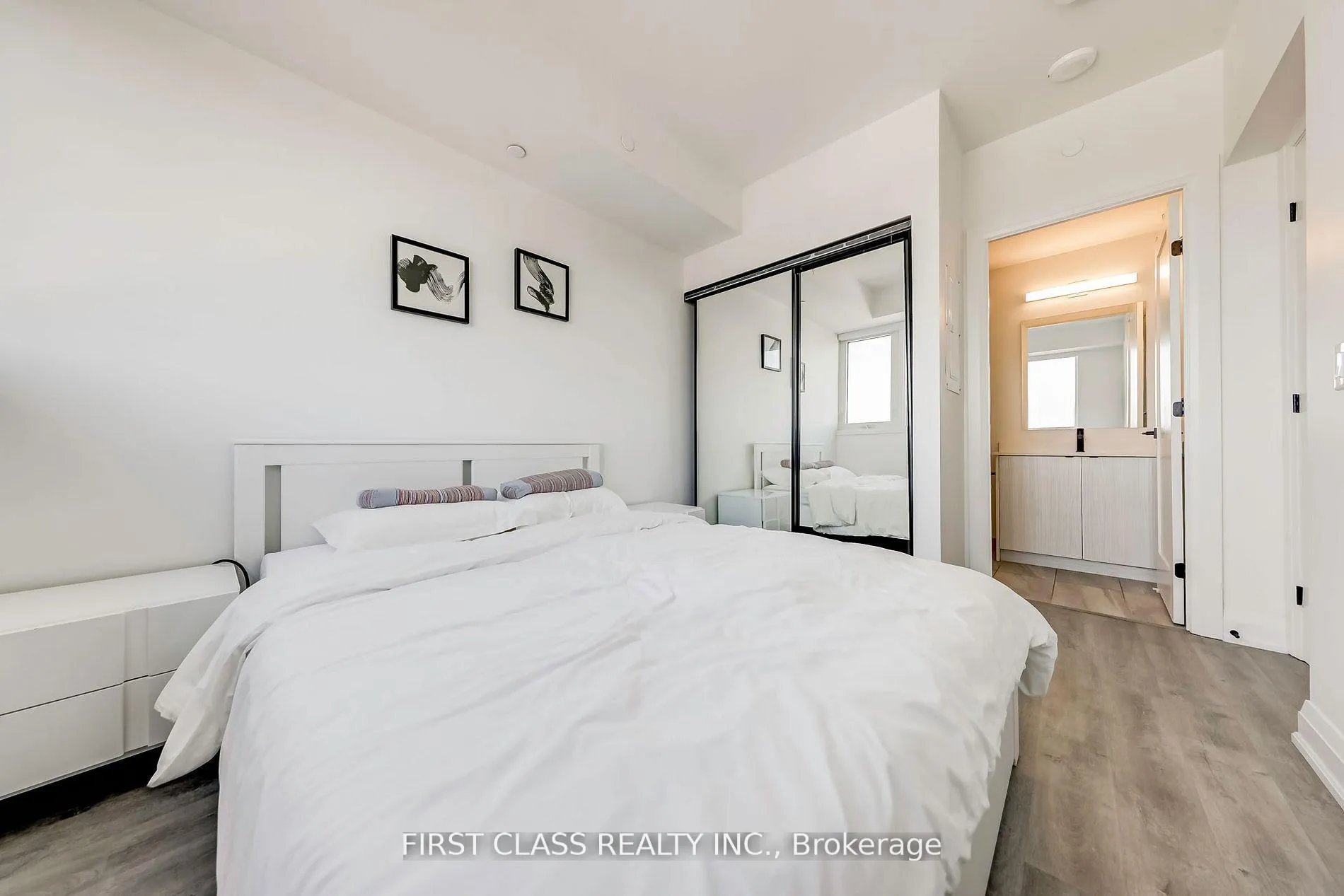 Photo 14 of Unit 904, 2369 Danforth Avenue, Toronto, East End-Danforth — HOMEH