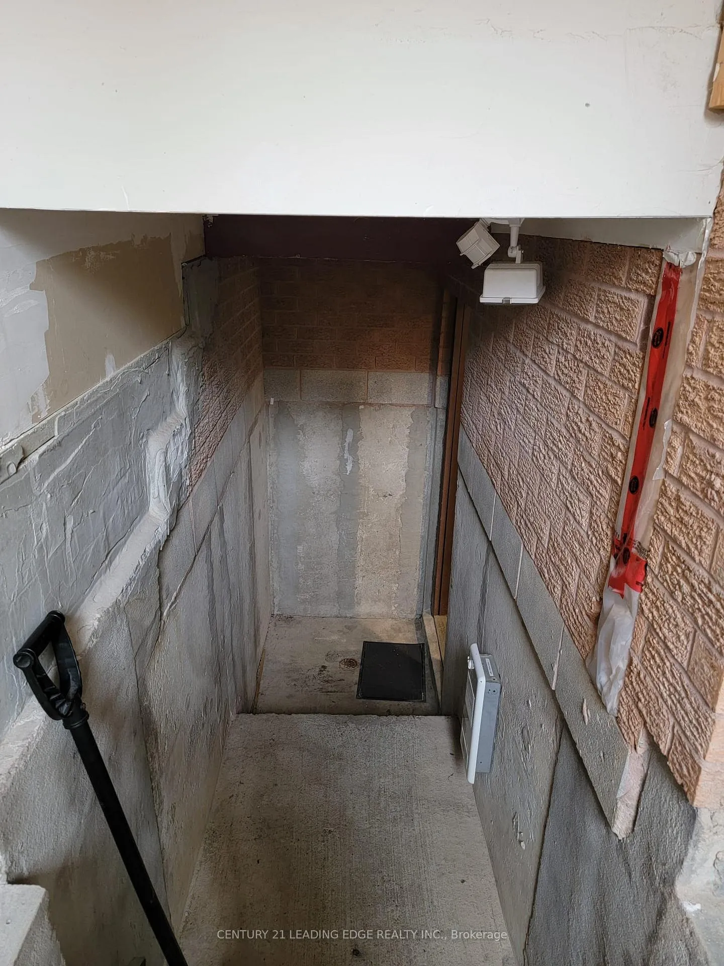 Photo 3 of Unit Basement, 112 Beckenridge Drive, Markham, Milliken Mills East — HOMEH