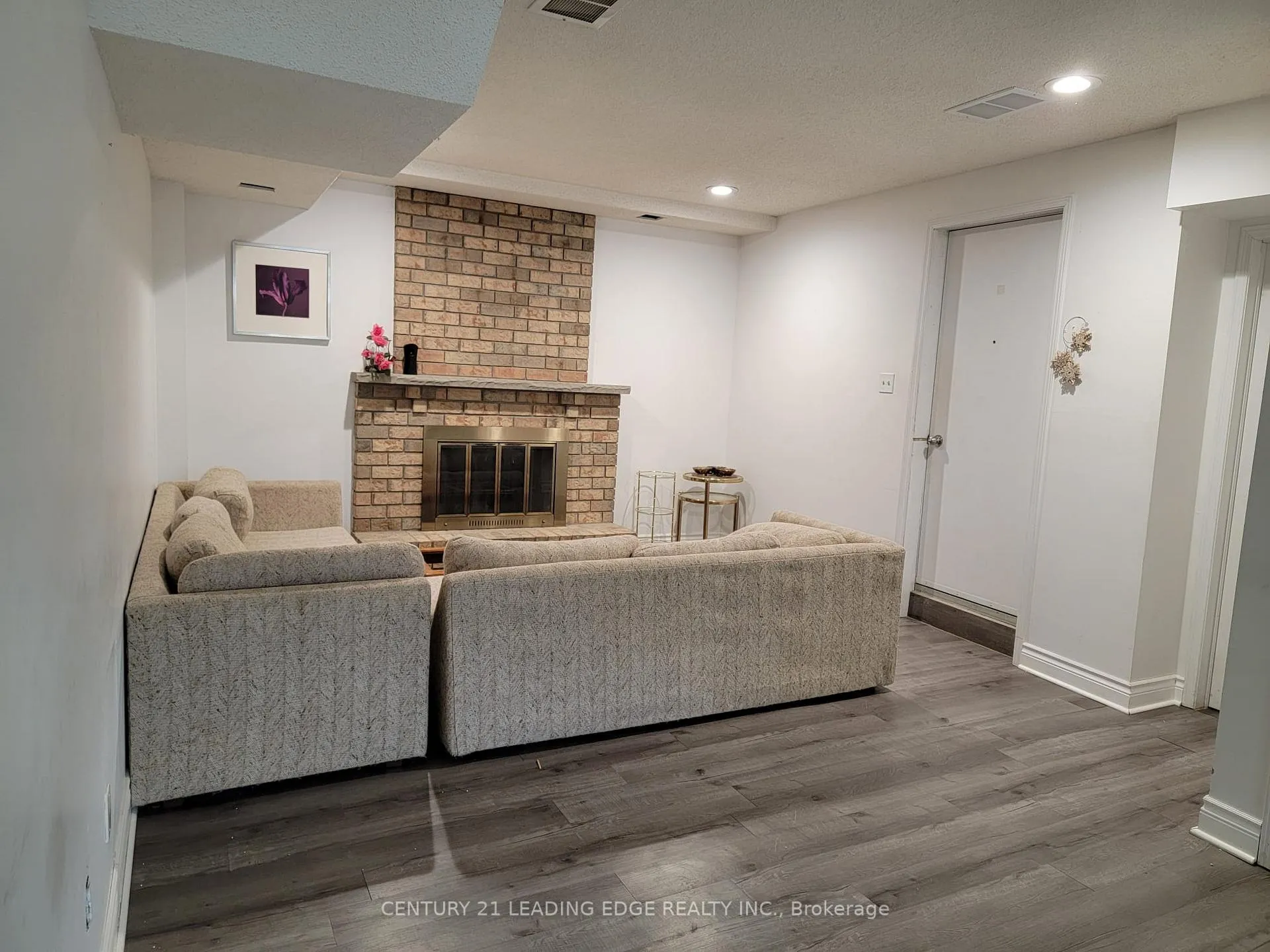 Photo 5 of Unit Basement, 112 Beckenridge Drive, Markham, Milliken Mills East — HOMEH