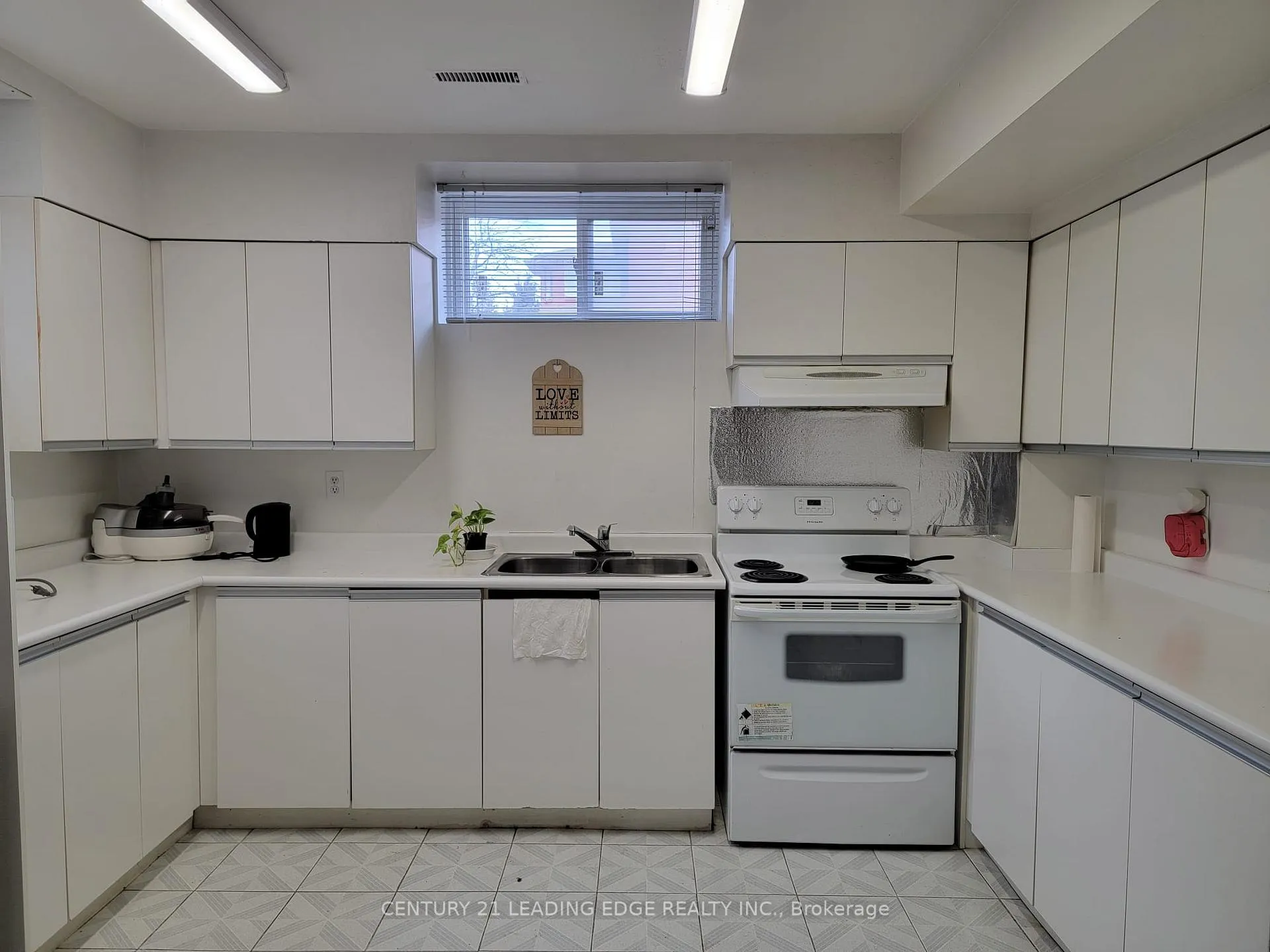 Photo 14 of Unit Basement, 112 Beckenridge Drive, Markham, Milliken Mills East — HOMEH