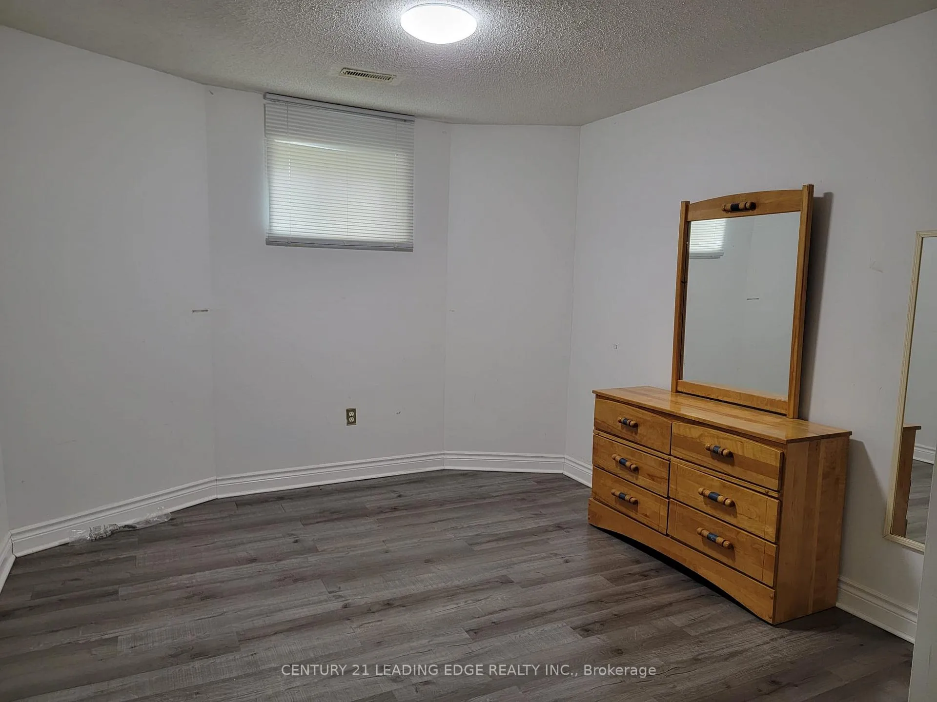 Photo 17 of Unit Basement, 112 Beckenridge Drive, Markham, Milliken Mills East — HOMEH