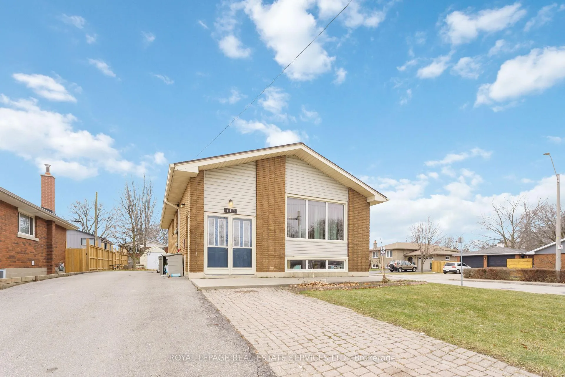 Photo 3 of Unit Main, 517 Mohawk Road W, Hamilton, Gilbert — HOMEH