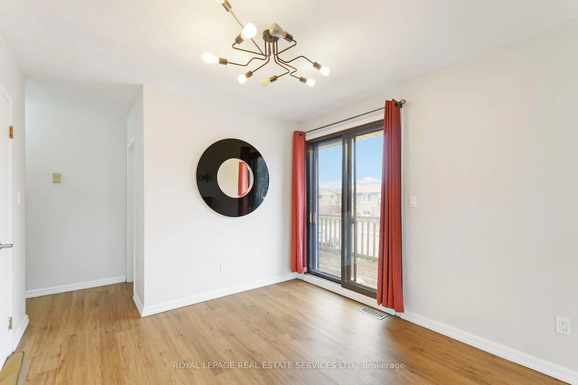 Photo 7 of Unit Main, 517 Mohawk Road W, Hamilton, Gilbert — HOMEH