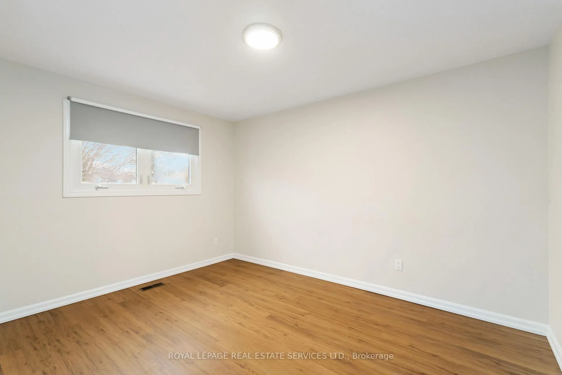 Photo 14 of Unit Main, 517 Mohawk Road W, Hamilton, Gilbert — HOMEH