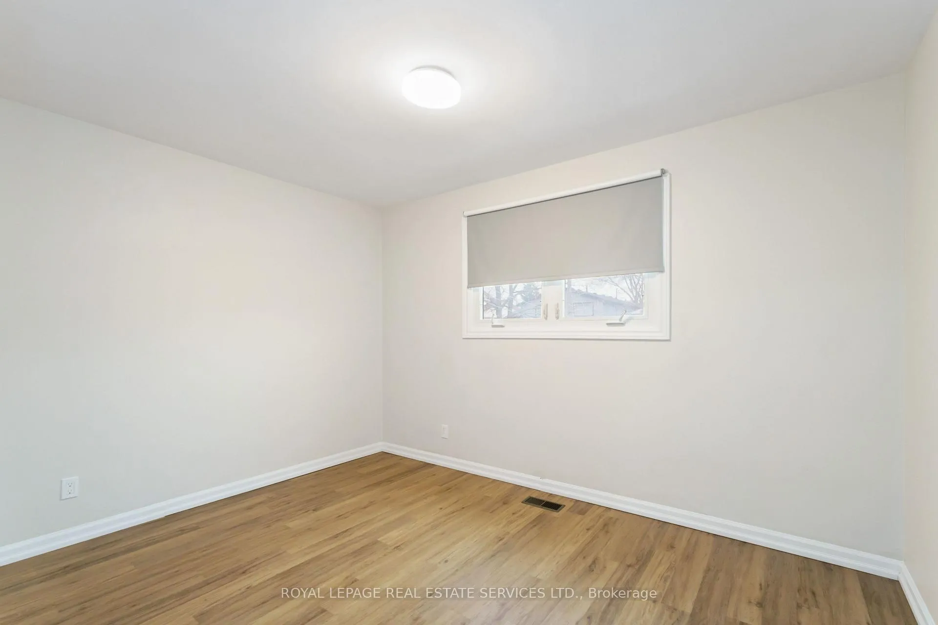 Photo 16 of Unit Main, 517 Mohawk Road W, Hamilton, Gilbert — HOMEH