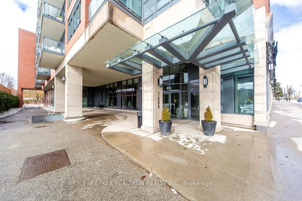 Photo 8 of Unit 624, 7608 Yonge Street, Vaughan, Crestwood-Springfarm-Yorkhill — HOMEH
