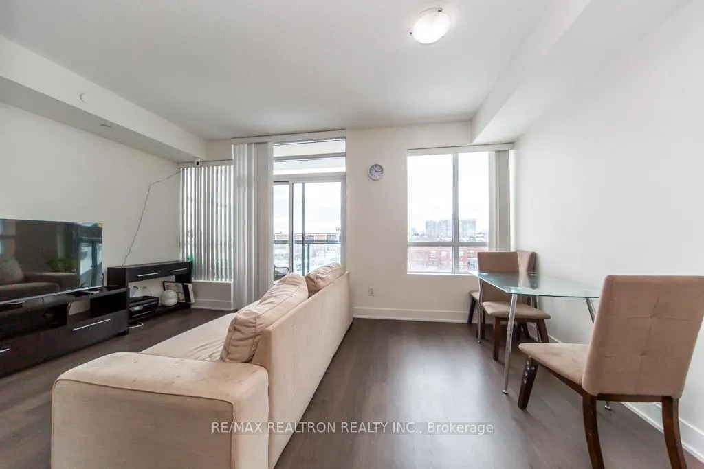 Photo 13 of Unit 624, 7608 Yonge Street, Vaughan, Crestwood-Springfarm-Yorkhill — HOMEH
