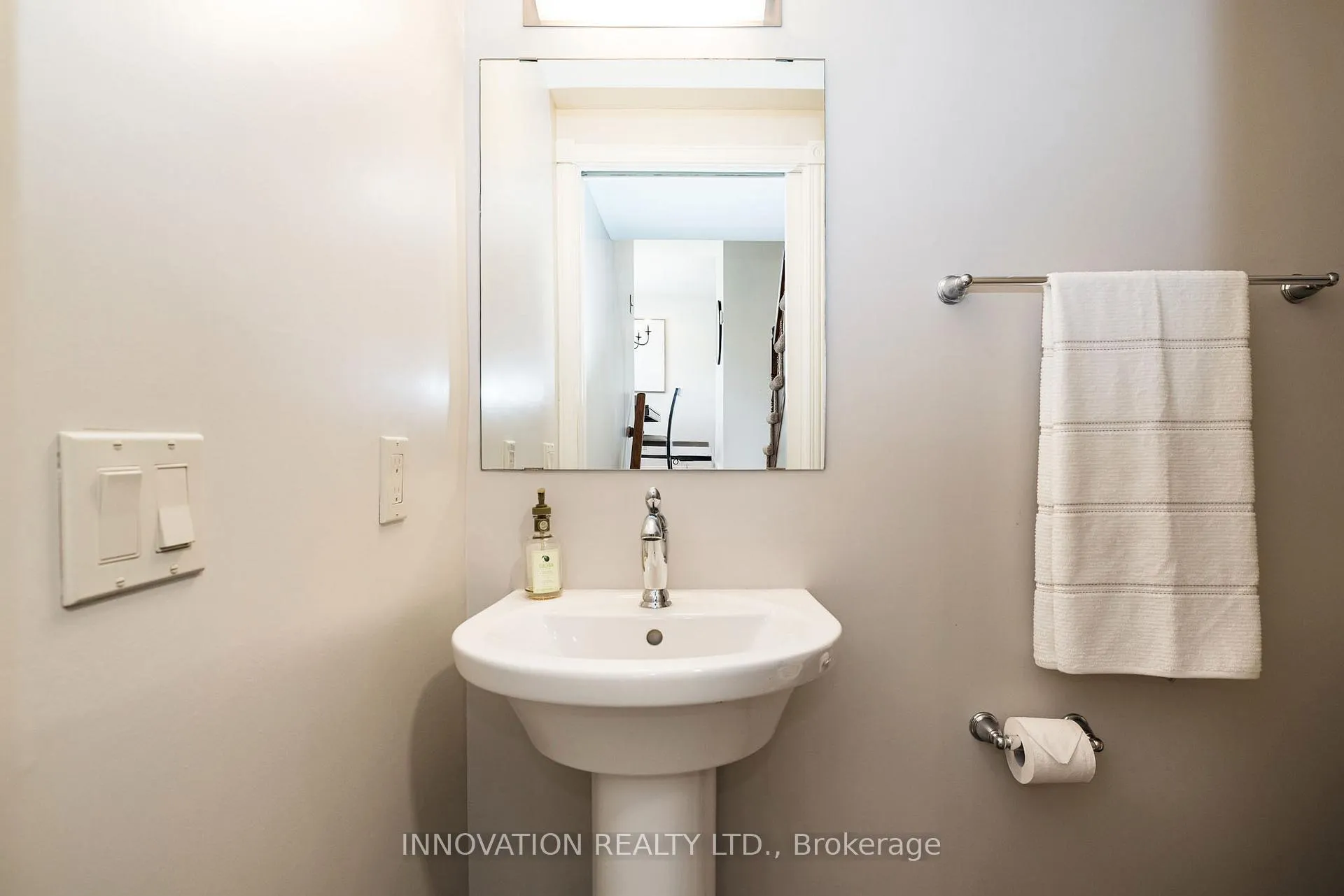 Photo 13 of 2751 Massicotte Lane, Ottawa, Emerald Woods/Sawmill Creek — HOMEH