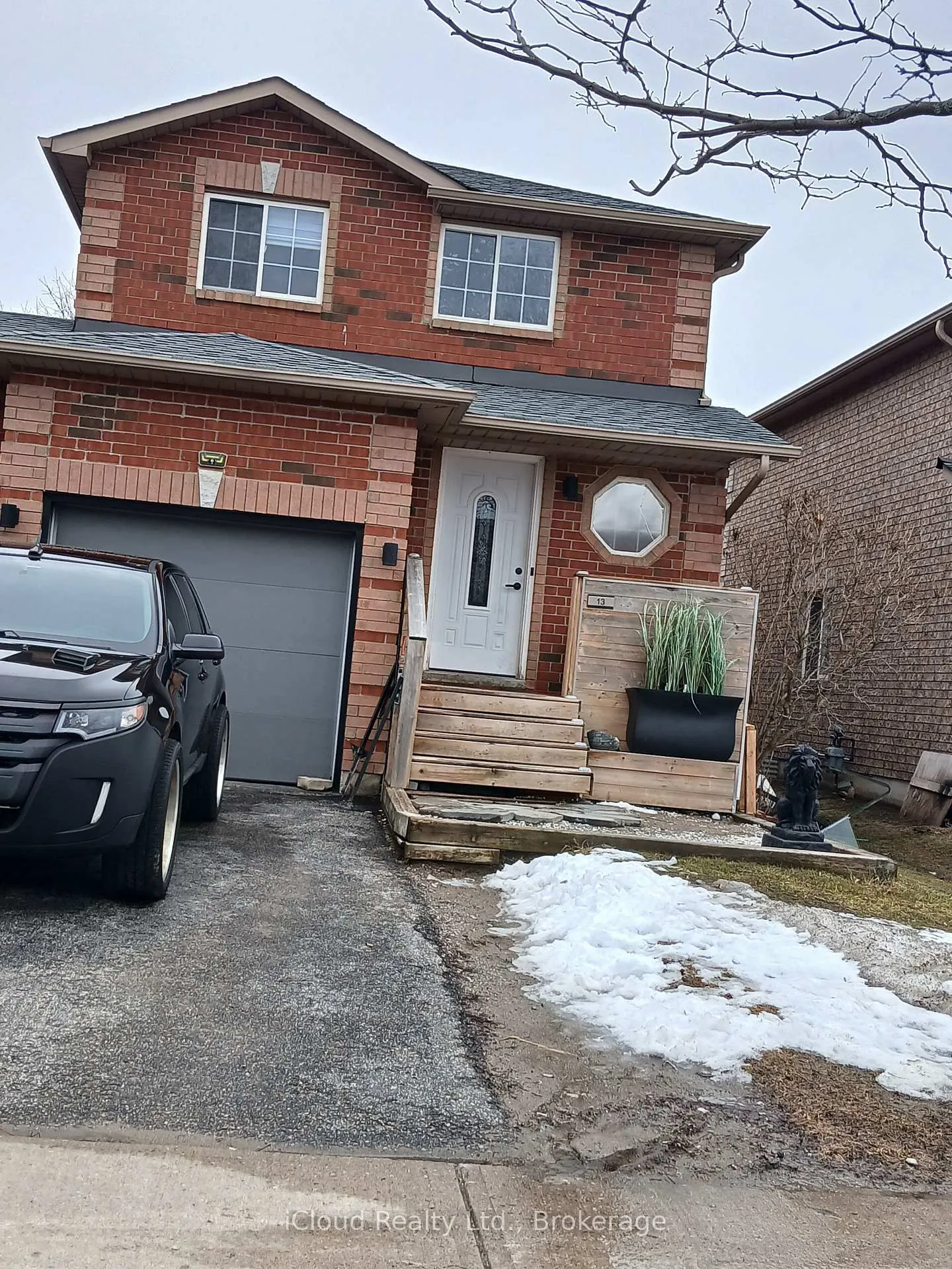 Photo 1 of 135 Raymond Crescent, Barrie, Painswick South — HOMEH
