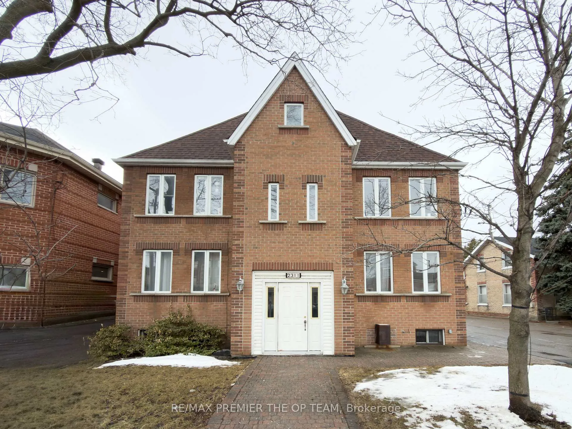 Photo 1 of Unit 4, 2311 Major Mackenzie Drive W, Vaughan, Maple — HOMEH