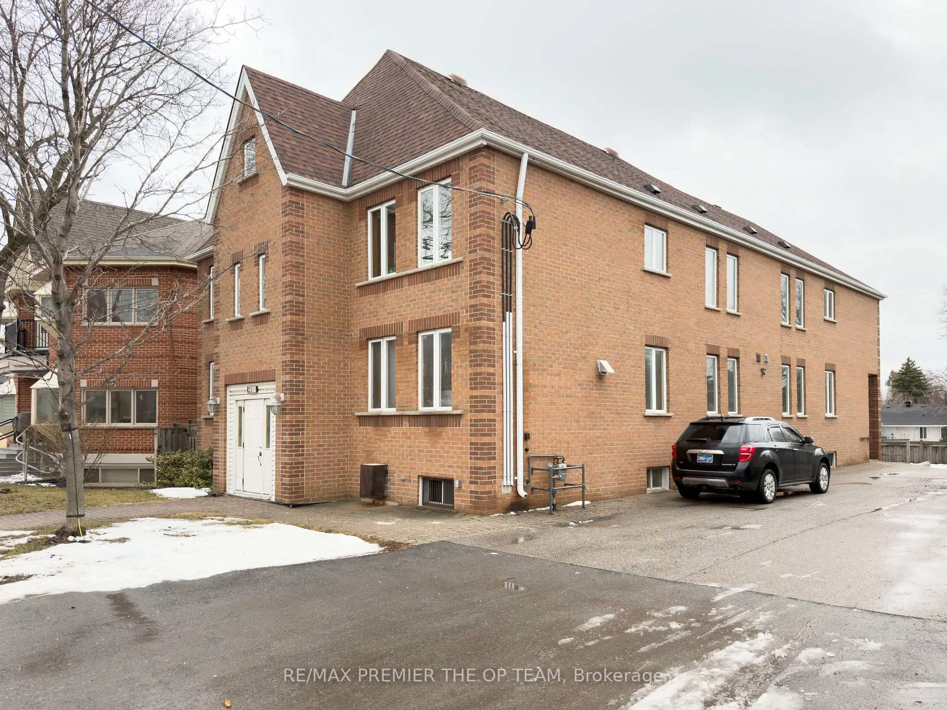 Photo 18 of Unit 4, 2311 Major Mackenzie Drive W, Vaughan, Maple — HOMEH