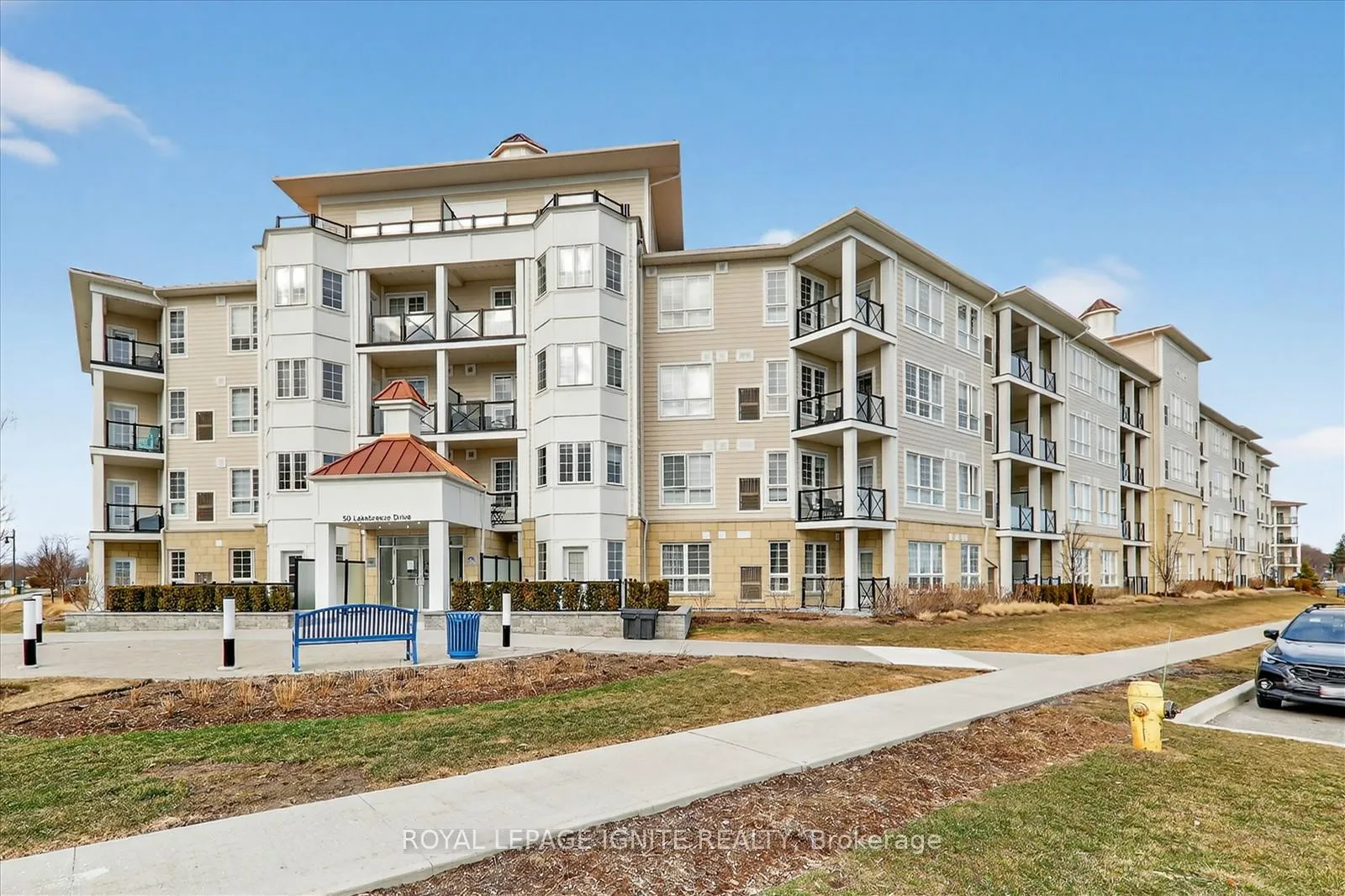Front of Unit 128, 50 Lakebreeze Drive