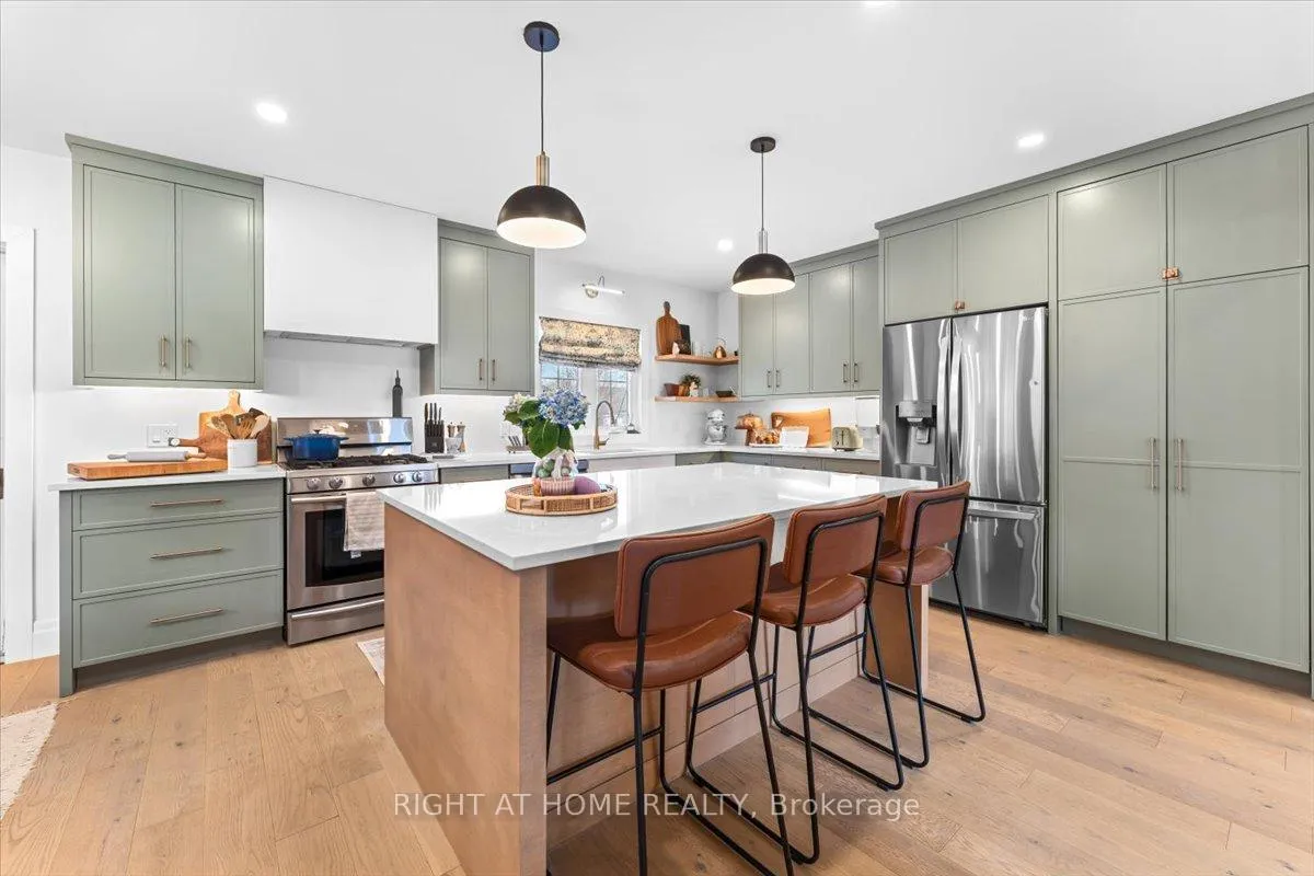 Photo 10 of 143 Russell Avenue, St. Catharines, Downtown — HOMEH