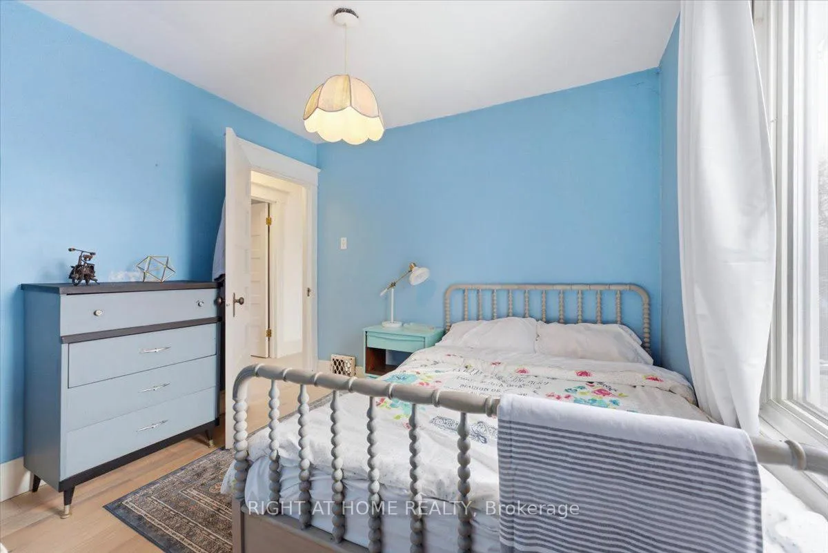 Photo 29 of 143 Russell Avenue, St. Catharines, Downtown — HOMEH