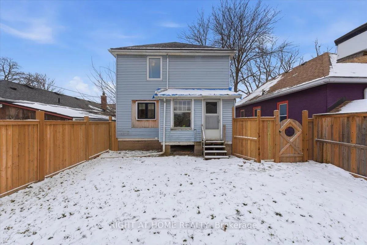 Photo 31 of 143 Russell Avenue, St. Catharines, Downtown — HOMEH