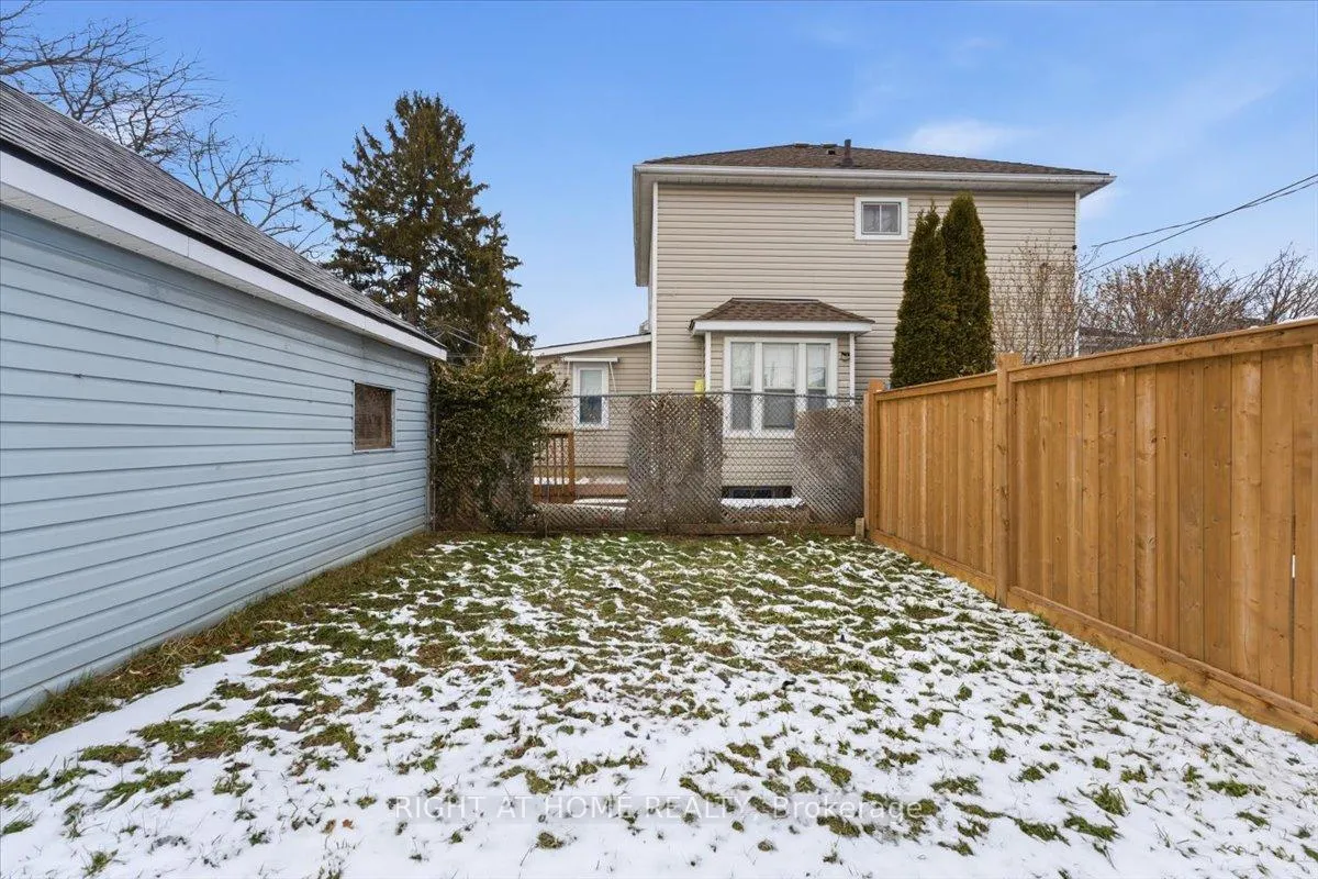 Photo 33 of 143 Russell Avenue, St. Catharines, Downtown — HOMEH