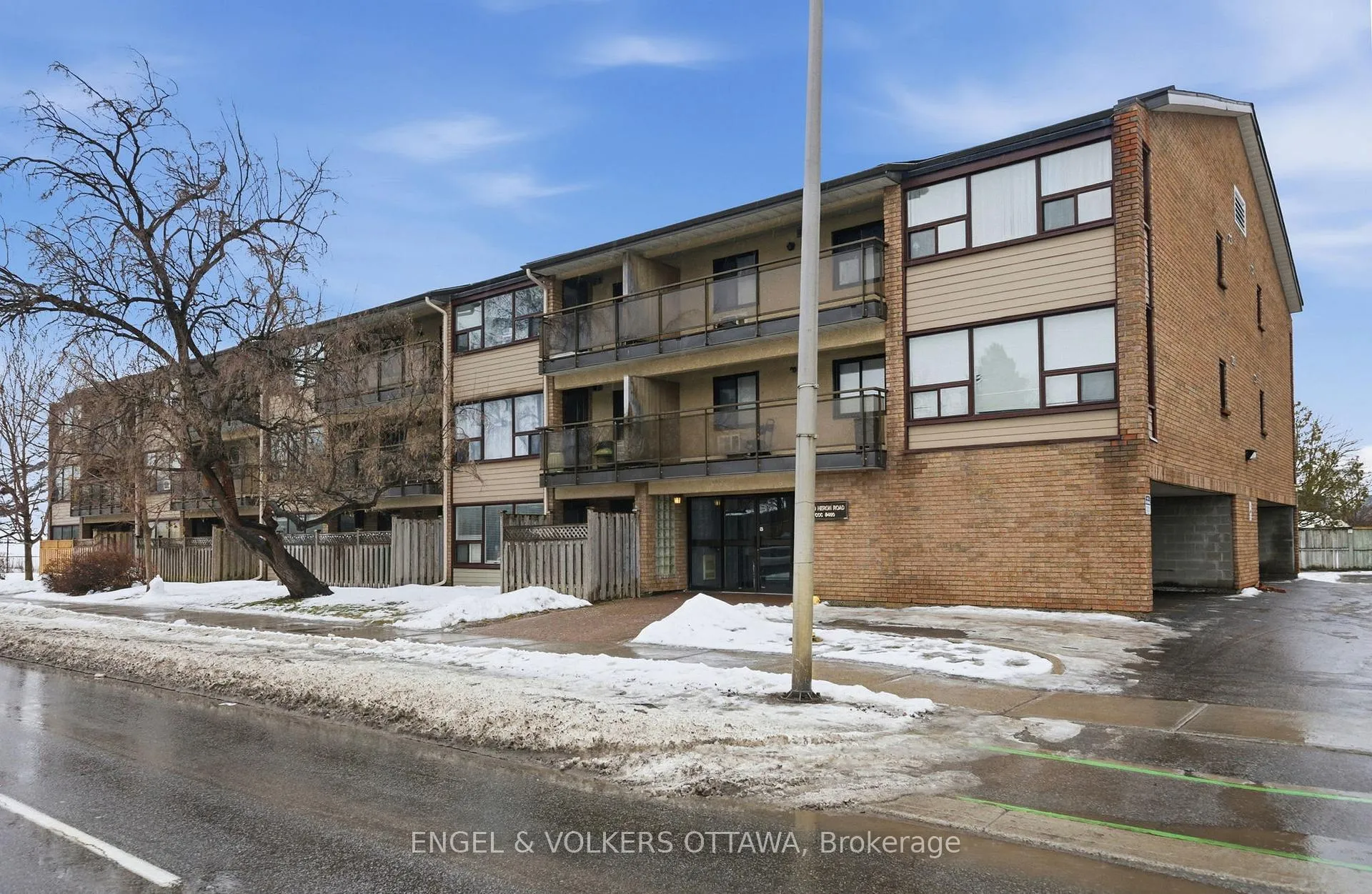 Front of Unit 202, 1490 Heron Road