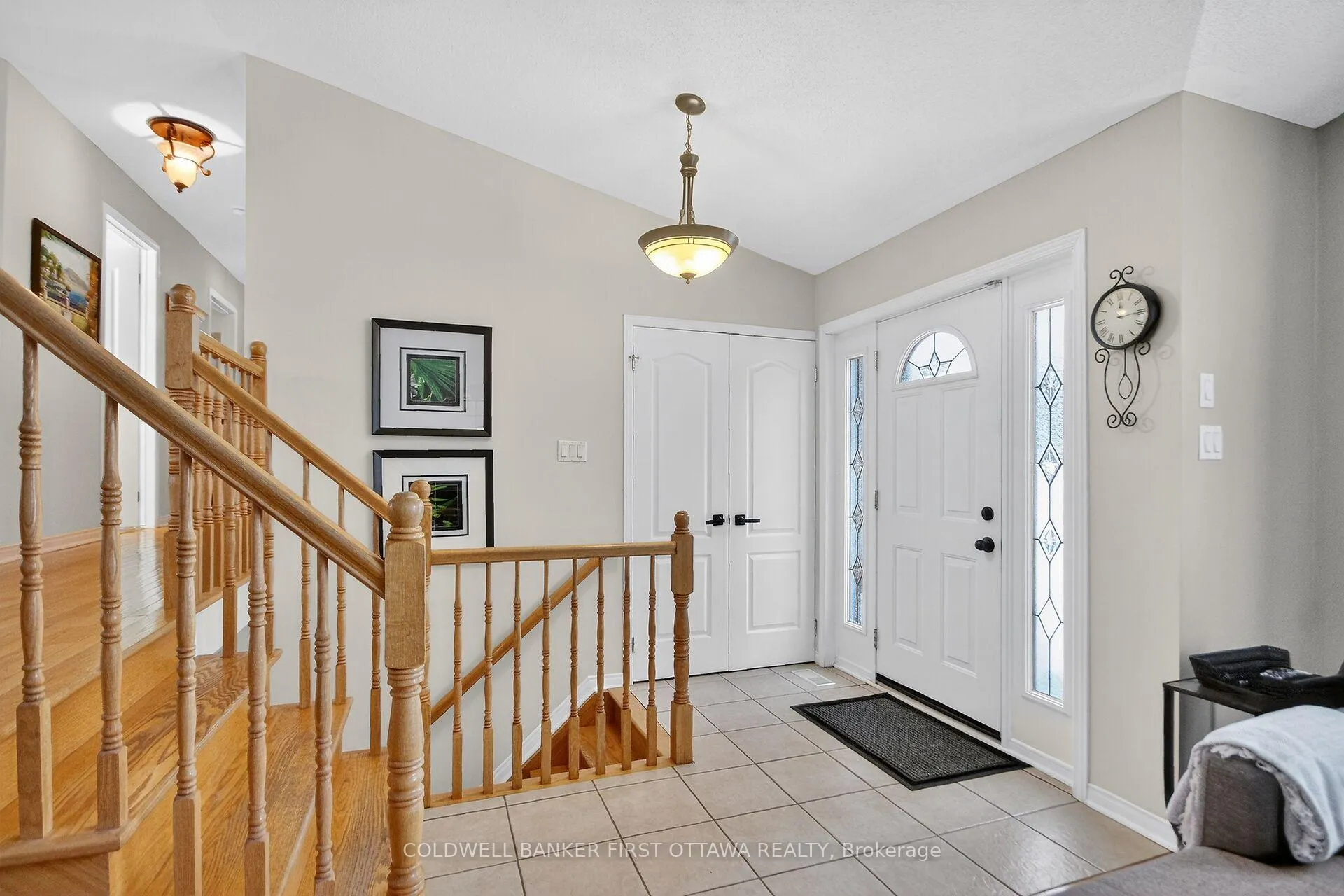 Photo 2 of 2960 Ernside Crescent, Ottawa, Cumberland Estates — HOMEH