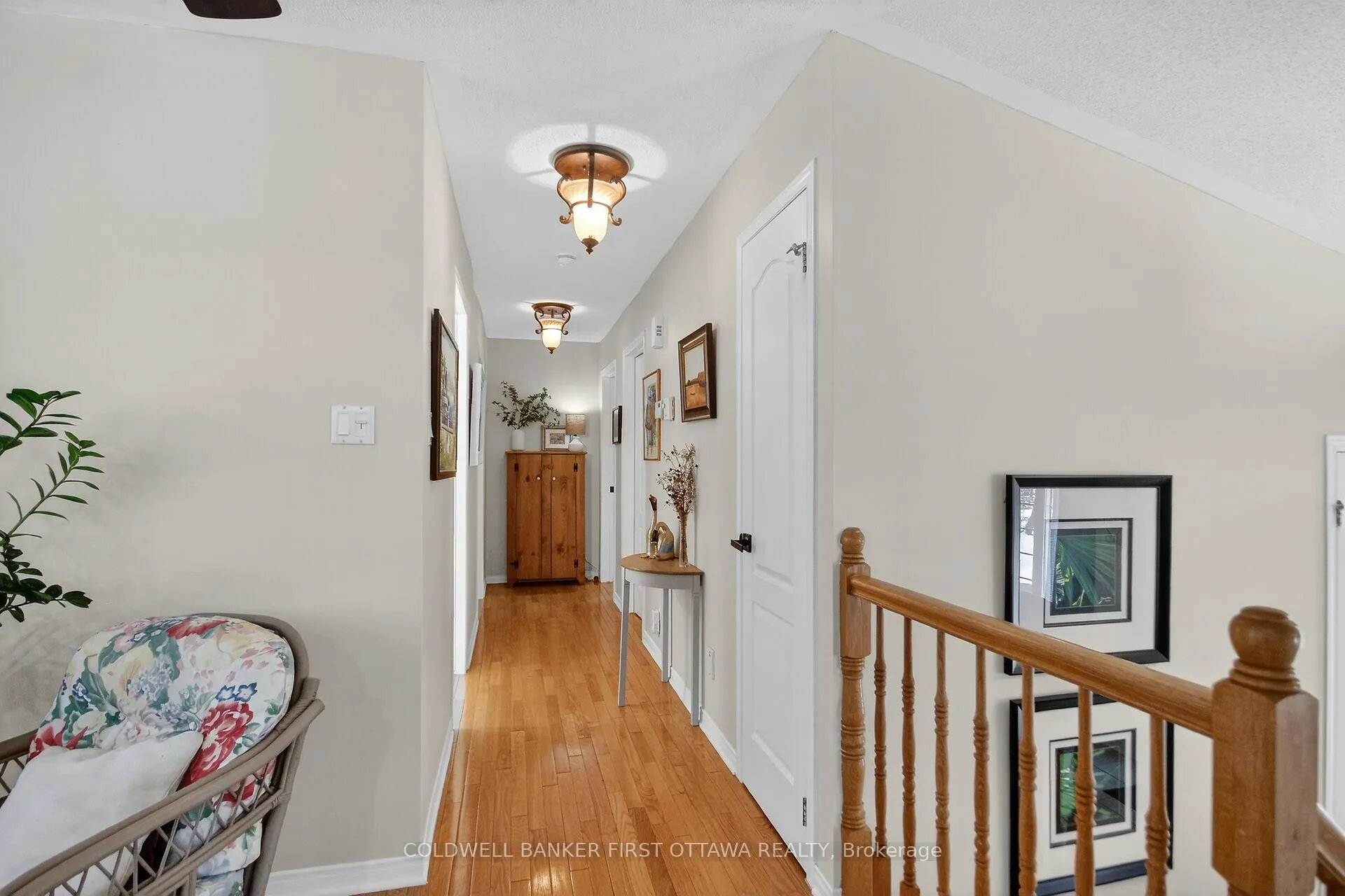 Photo 13 of 2960 Ernside Crescent, Ottawa, Cumberland Estates — HOMEH