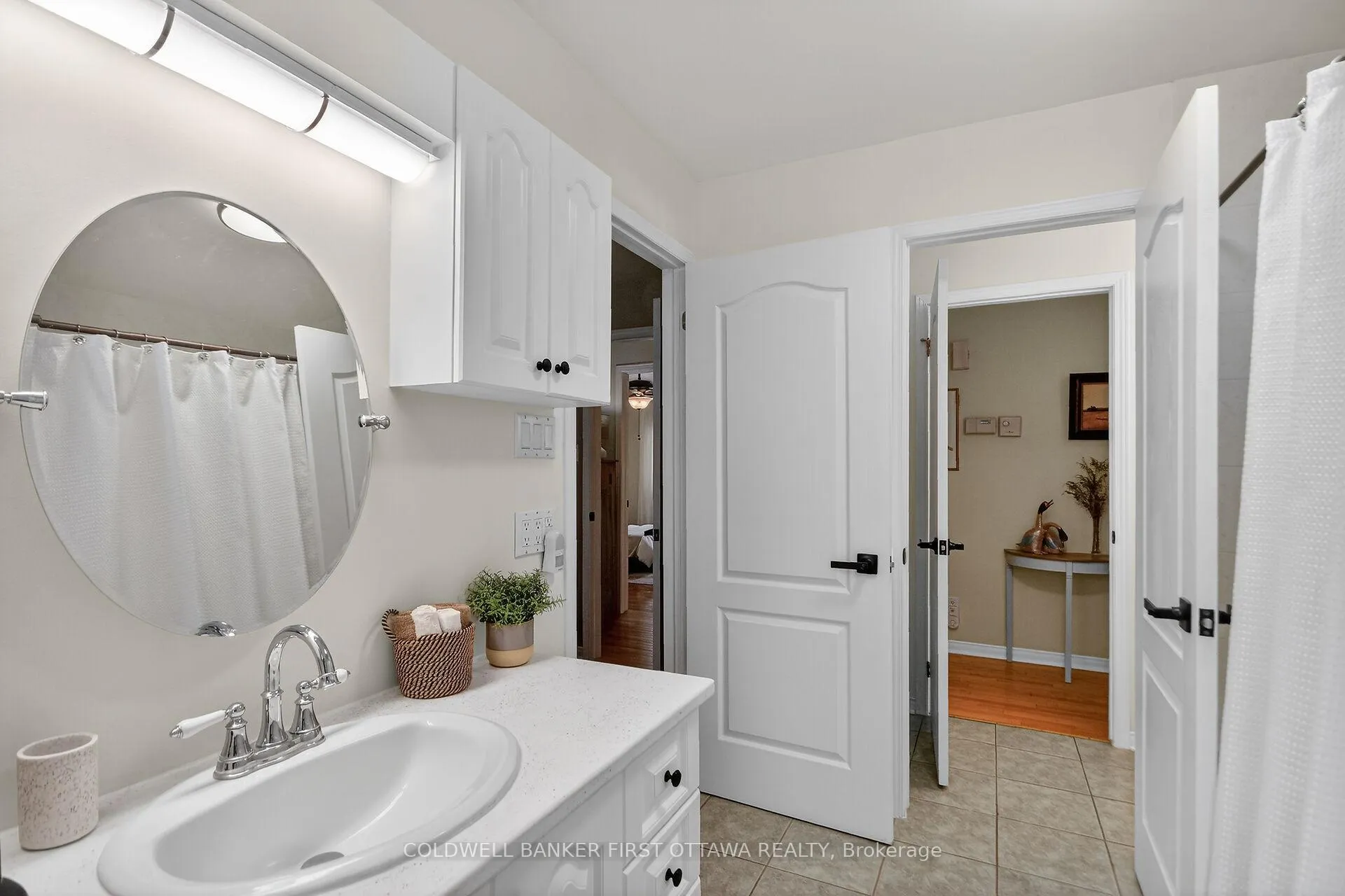 Photo 17 of 2960 Ernside Crescent, Ottawa, Cumberland Estates — HOMEH