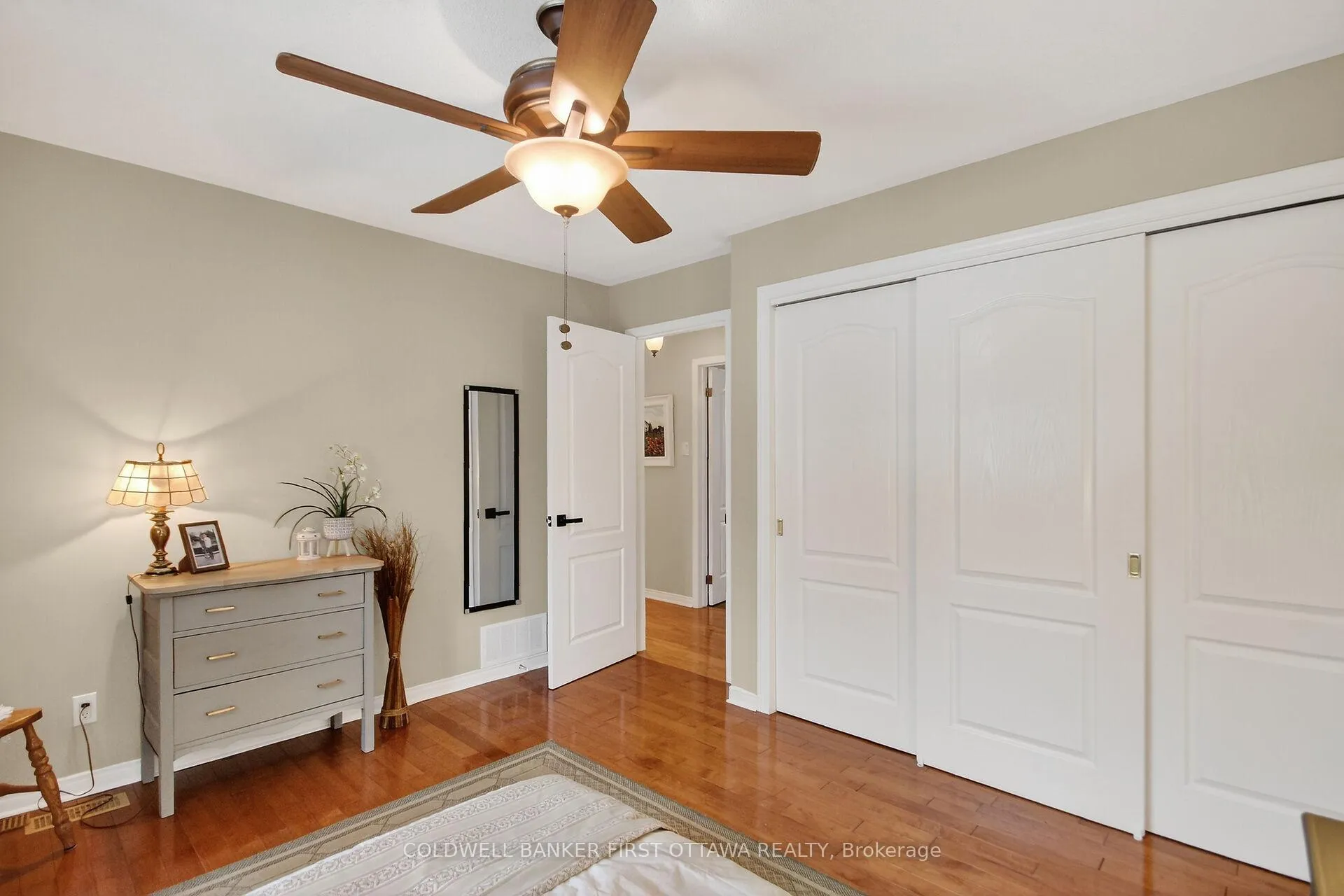 Photo 22 of 2960 Ernside Crescent, Ottawa, Cumberland Estates — HOMEH