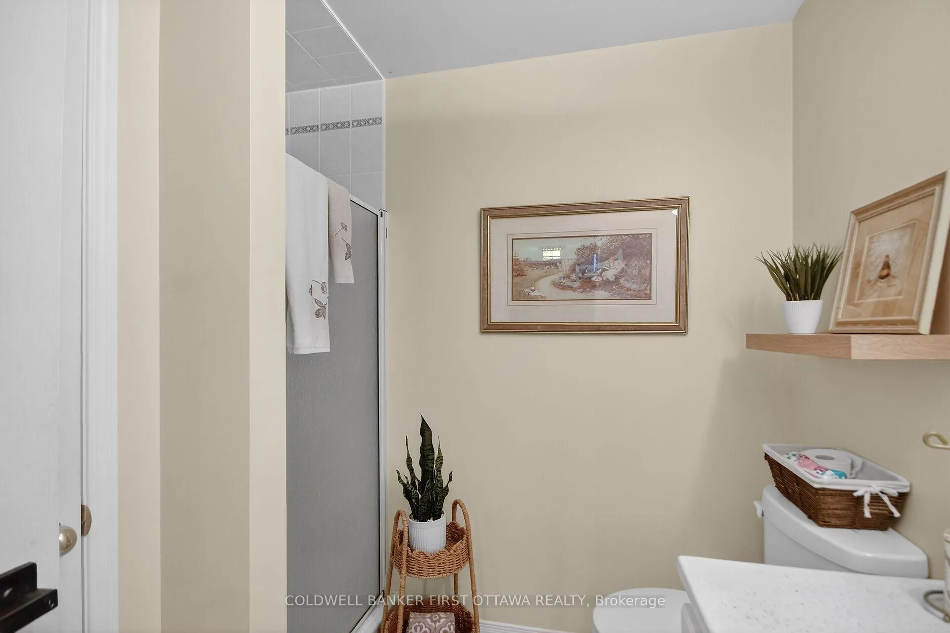 Photo 33 of 2960 Ernside Crescent, Ottawa, Cumberland Estates — HOMEH
