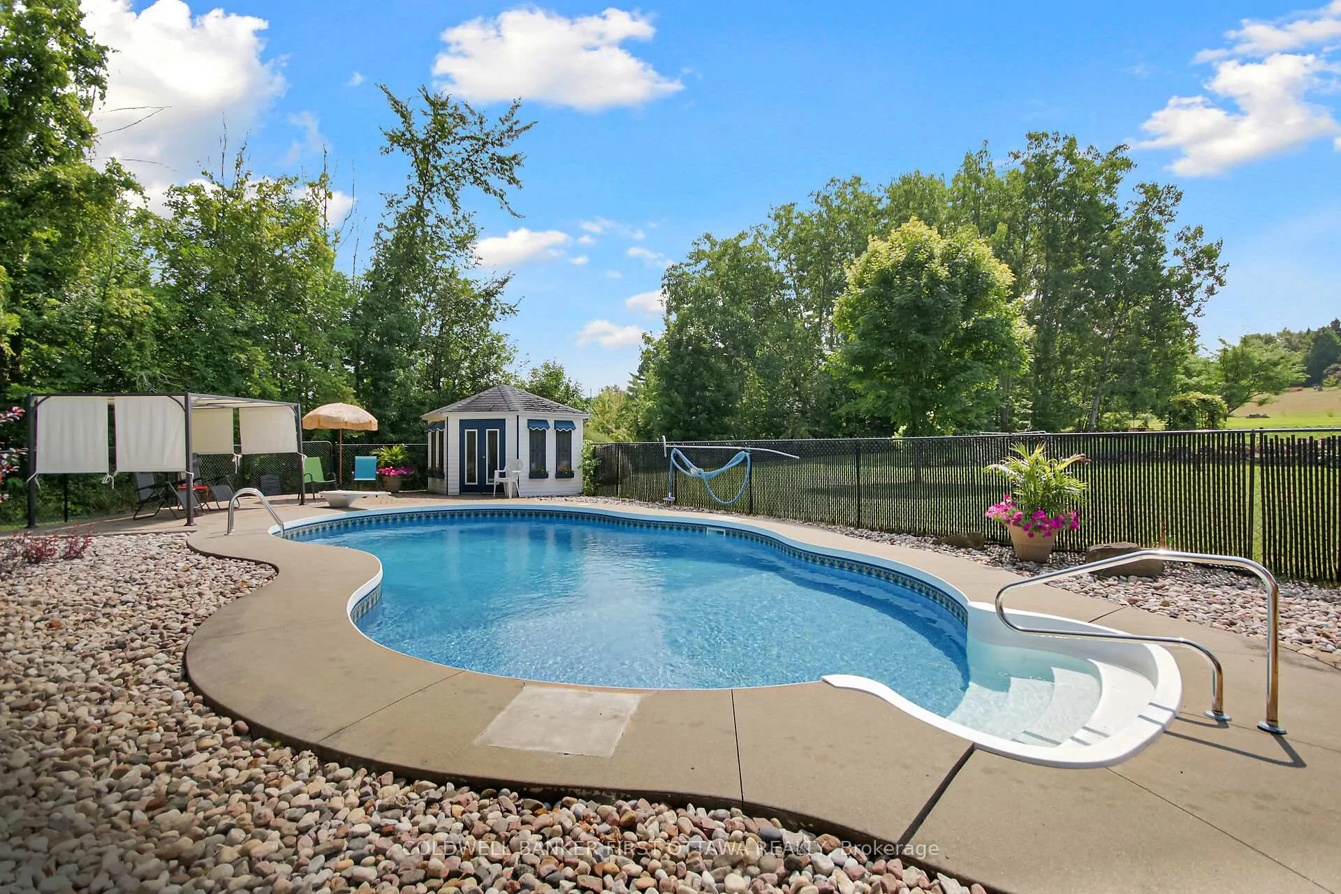 Photo 40 of 2960 Ernside Crescent, Ottawa, Cumberland Estates — HOMEH